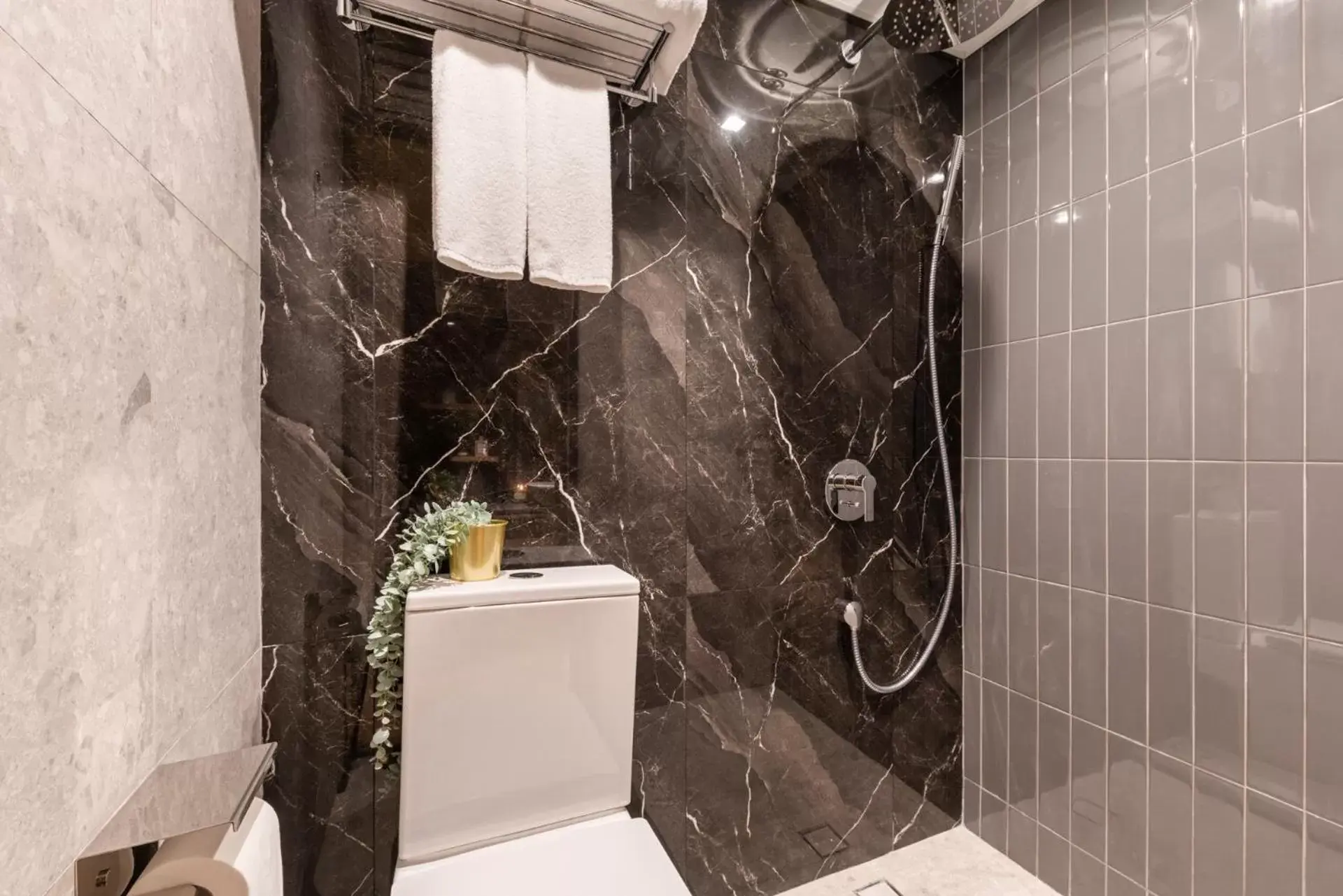 Shower, Bathroom in Dash Living on Hollywood