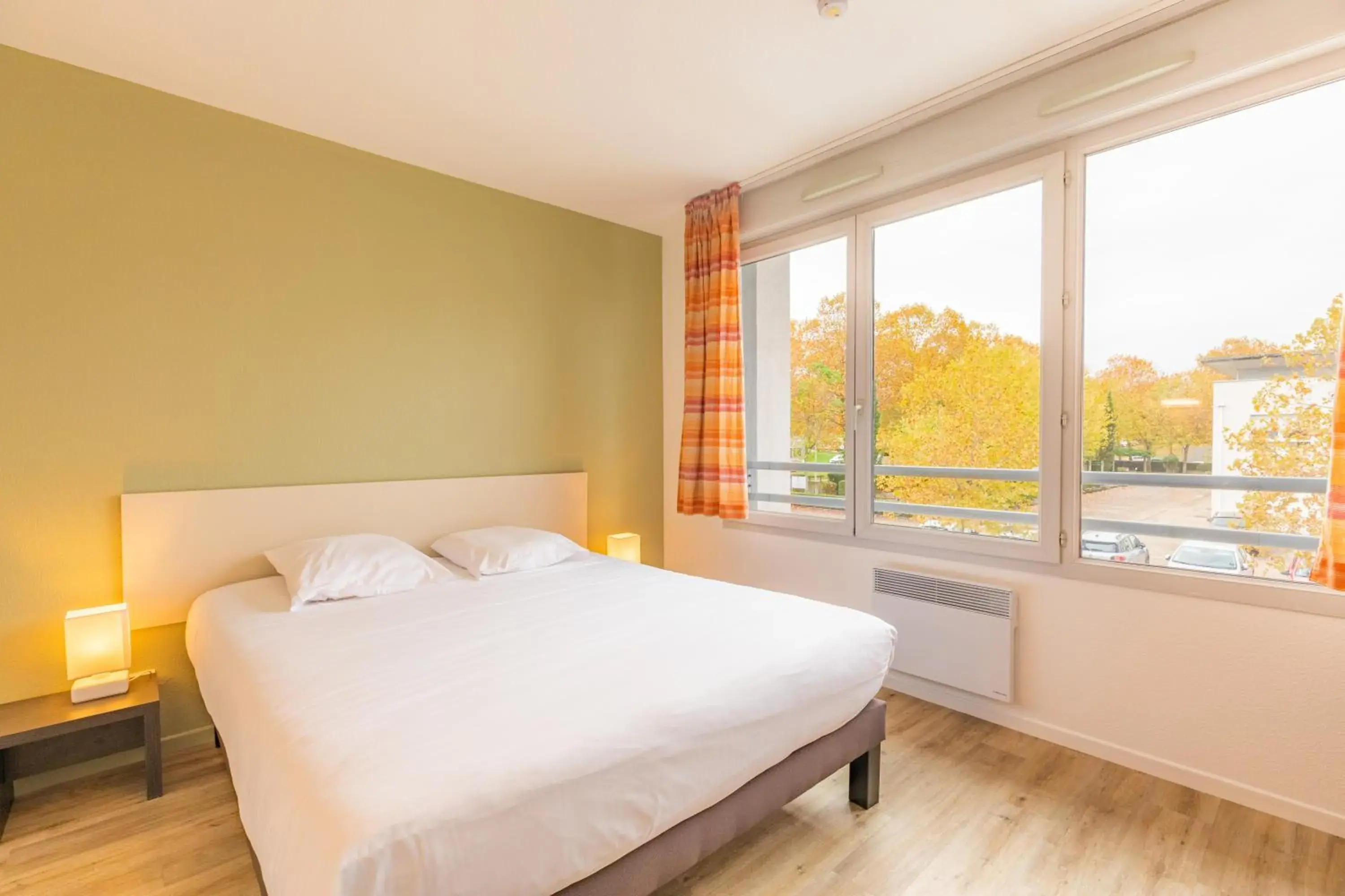 Bed in Appart'City Bourg en Bresse (Ex Park&Suites)