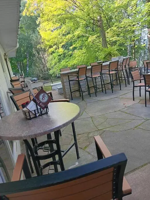 Patio, Patio/Outdoor Area in White Birch Inn