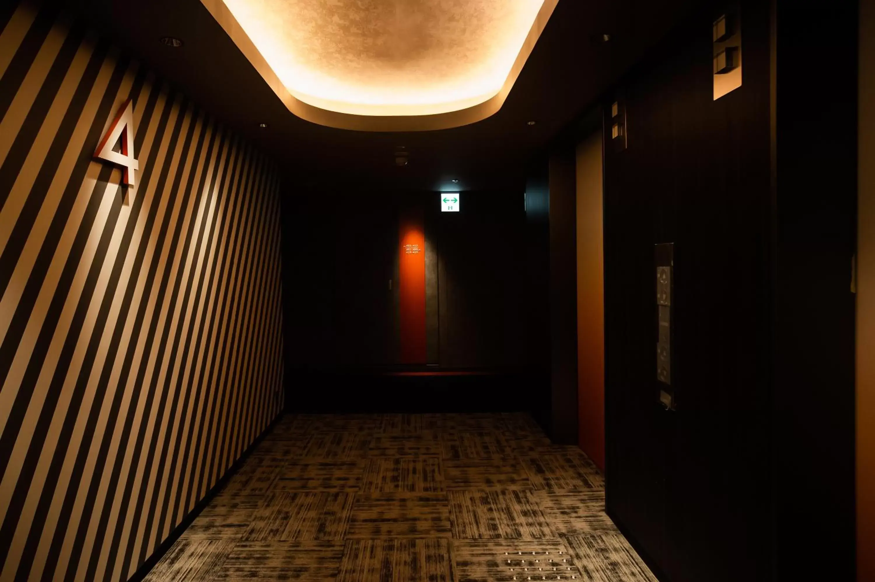 elevator in GRIDS PREMIUM HOTEL OSAKA NAMBA