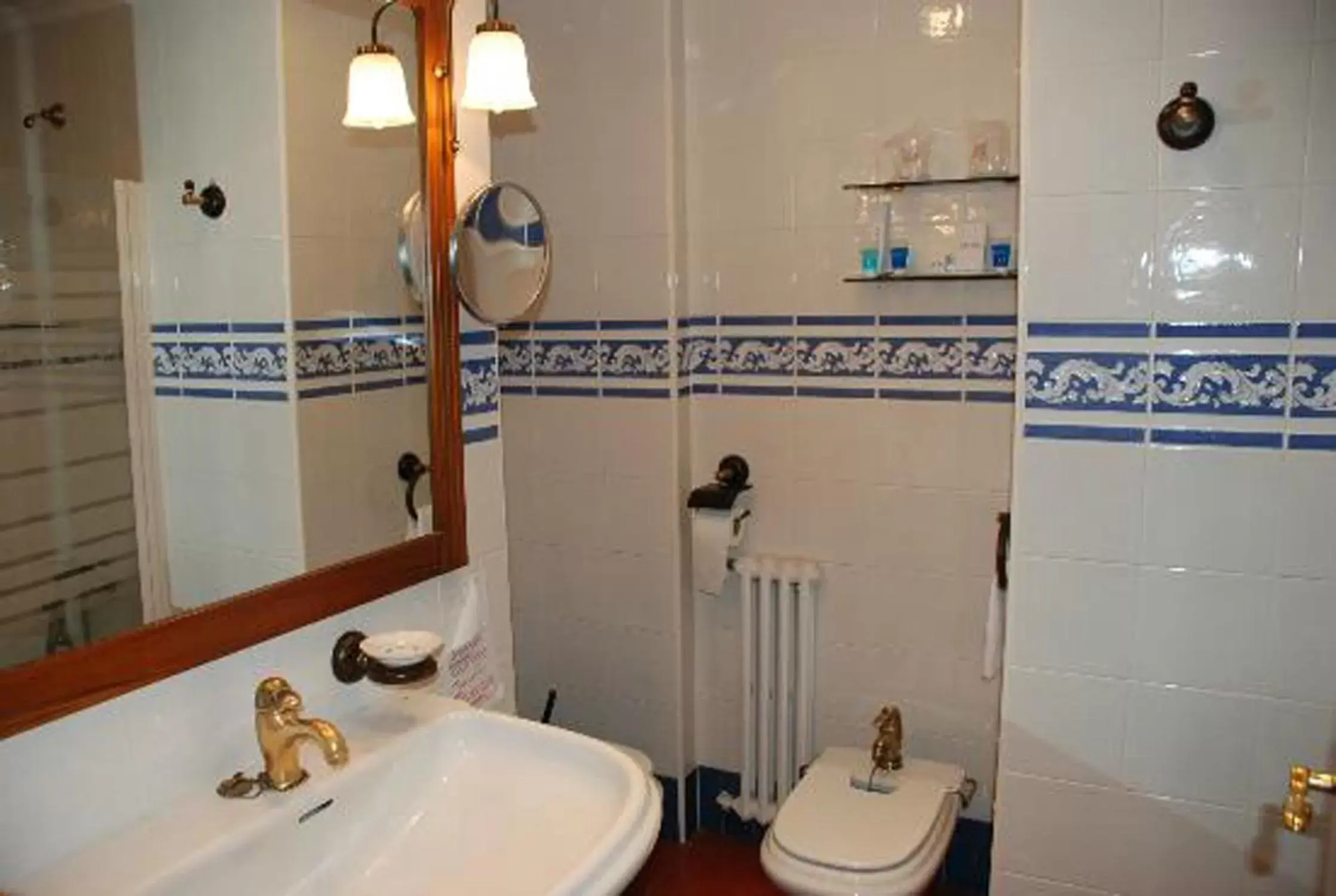 Bathroom in Crisol Conde Rodrigo
