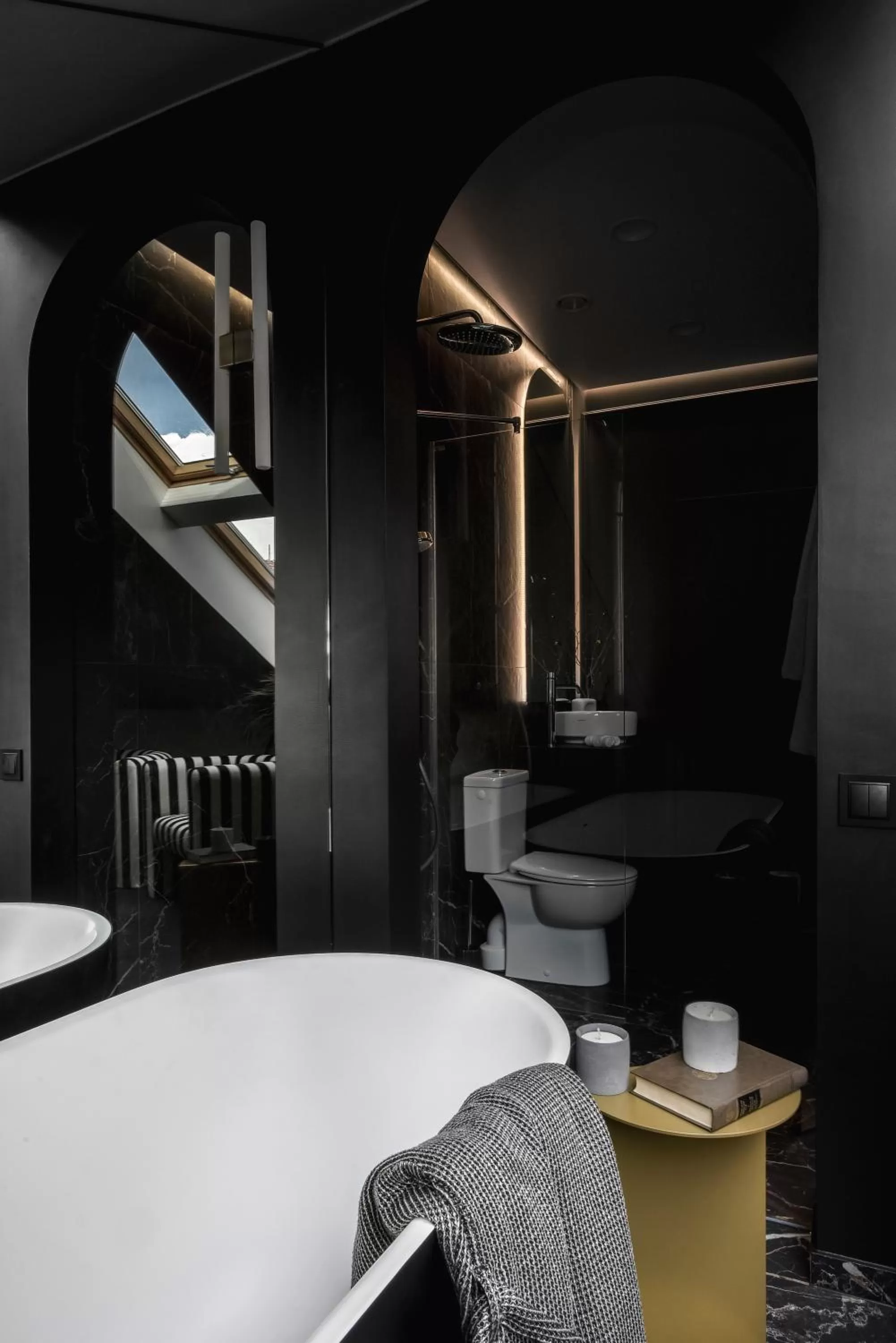 Bathroom, Bed in Berman House