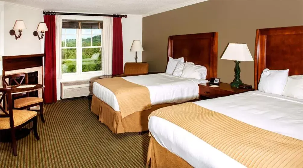 Bed, Room Photo in Brasstown Valley Resort & Spa