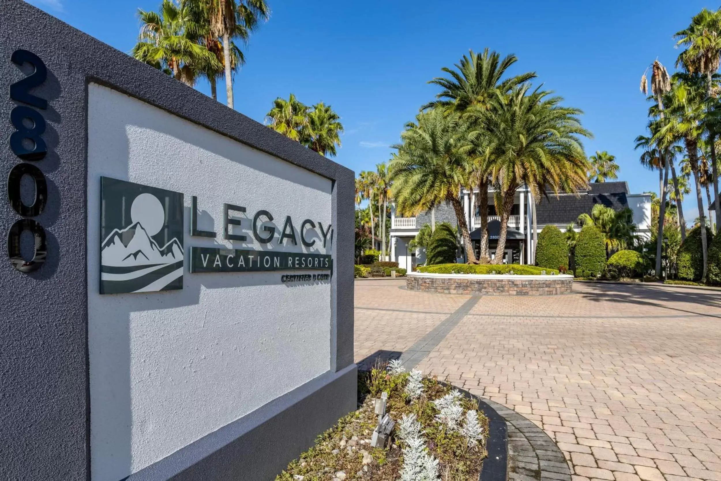 Property building, Property Logo/Sign in Legacy Vacation Resorts Kissimmee & Orlando - Near Disney
