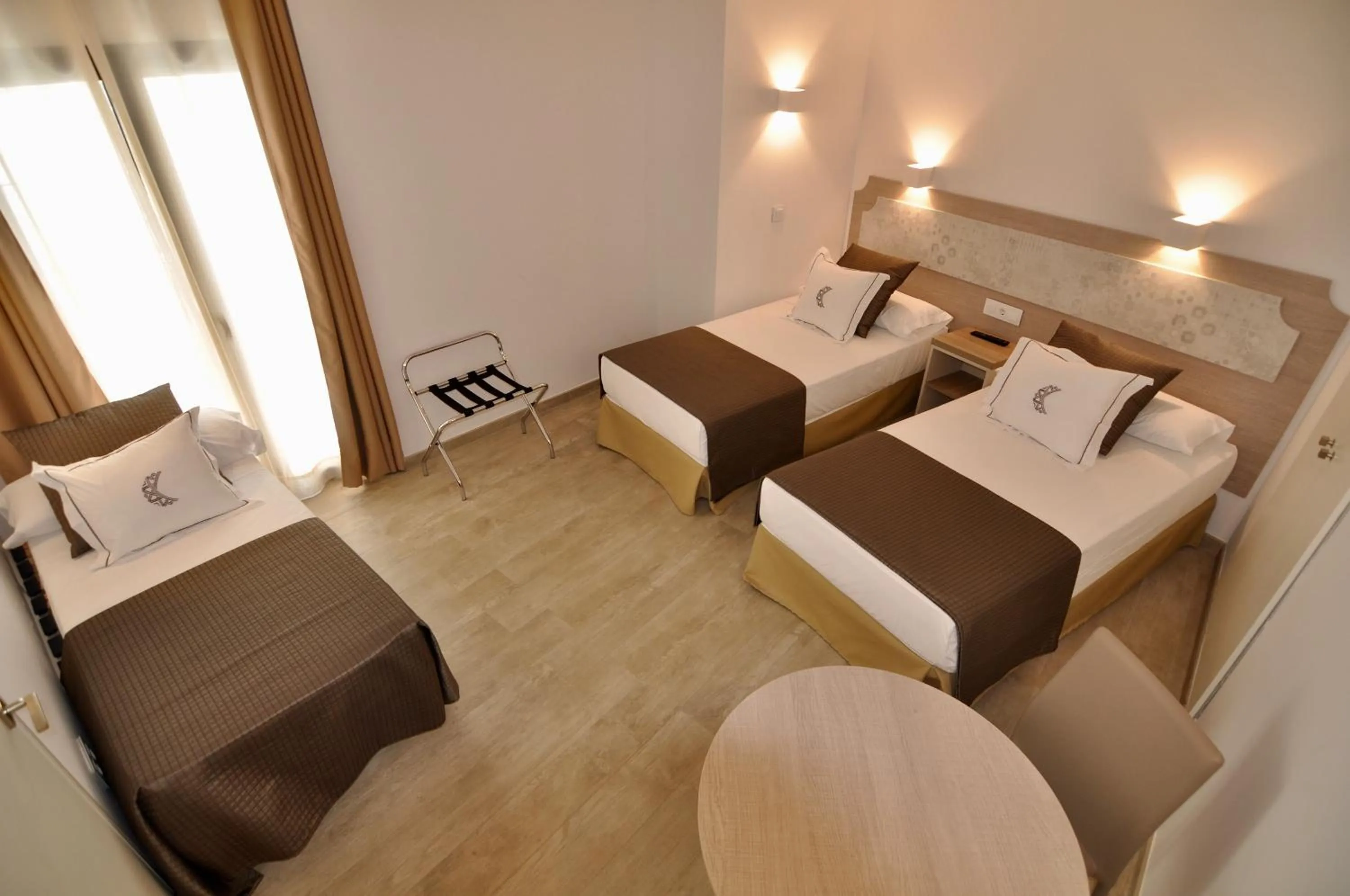 Photo of the whole room, Bed in Patios del Orfebre