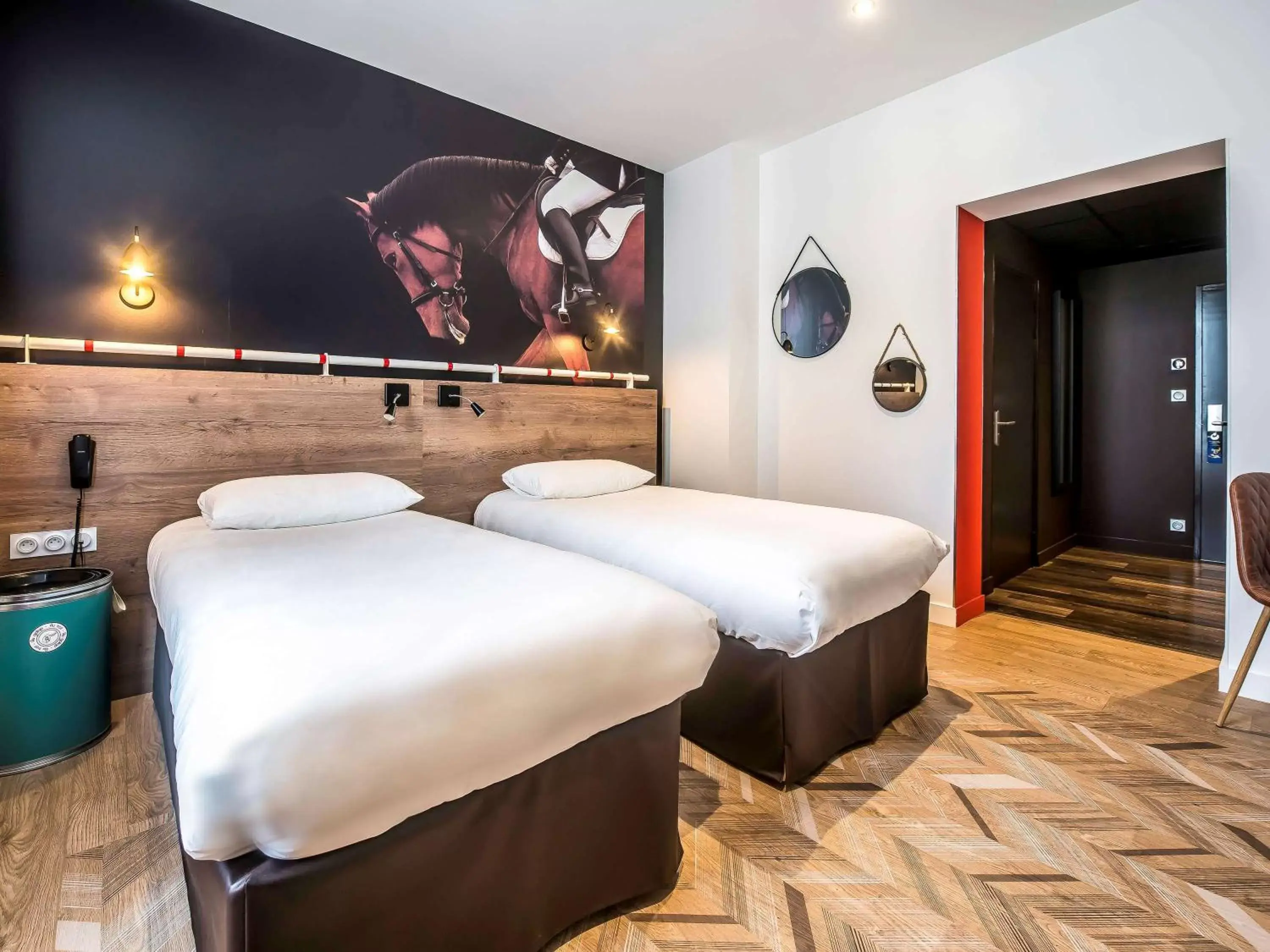 Photo of the whole room, Bed in ibis Styles Saumur Gare Centre