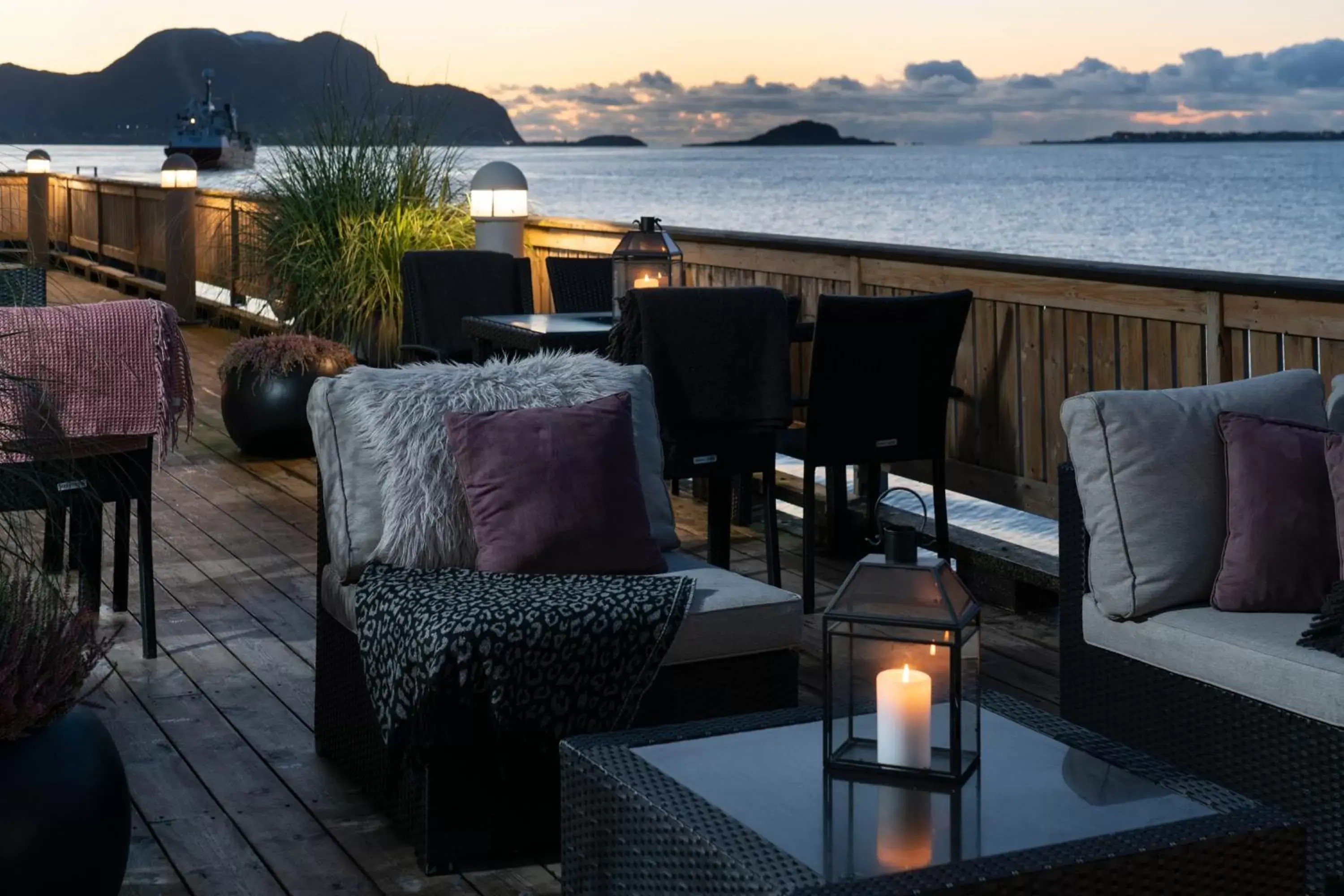Patio, Restaurant/Places to Eat in Quality Hotel Ålesund