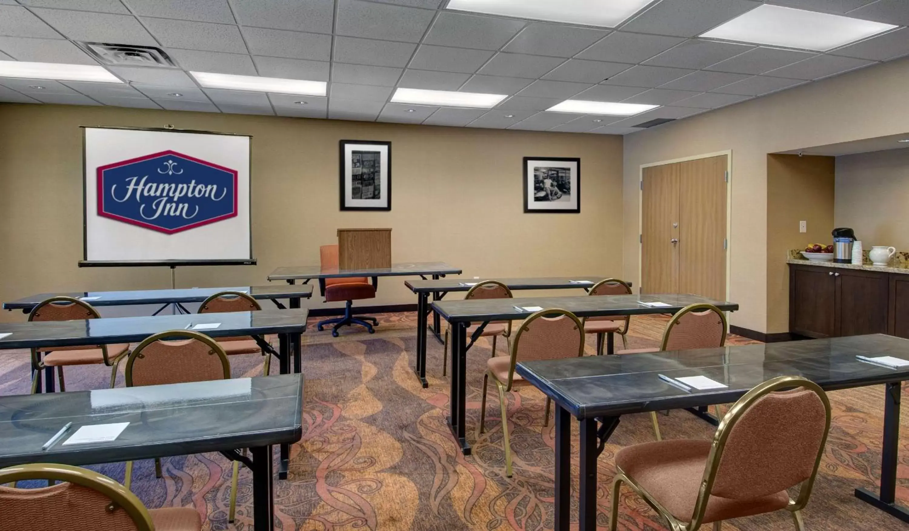 Meeting/conference room, Restaurant/Places to Eat in Hampton Inn Provo