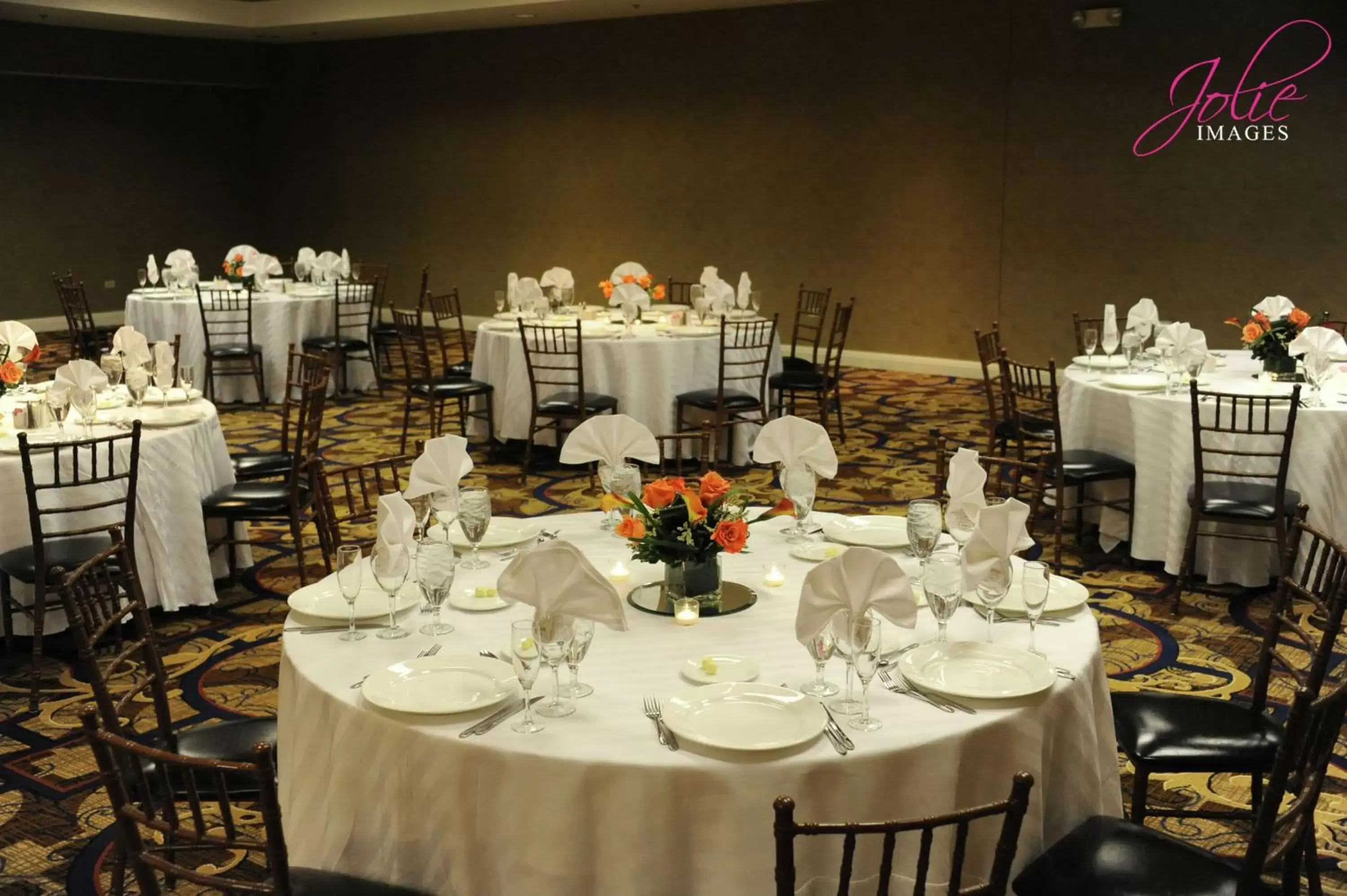 Meeting/conference room, Restaurant/Places to Eat in DoubleTree by Hilton Chicago O'Hare Airport-Rosemont
