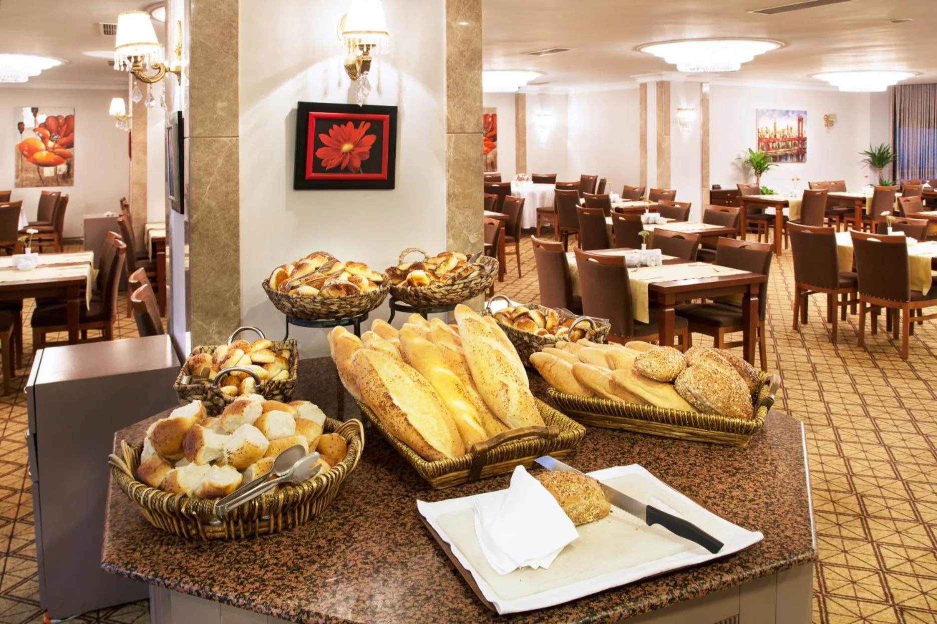 Buffet breakfast, Restaurant/Places to Eat in Black Bird Hotel