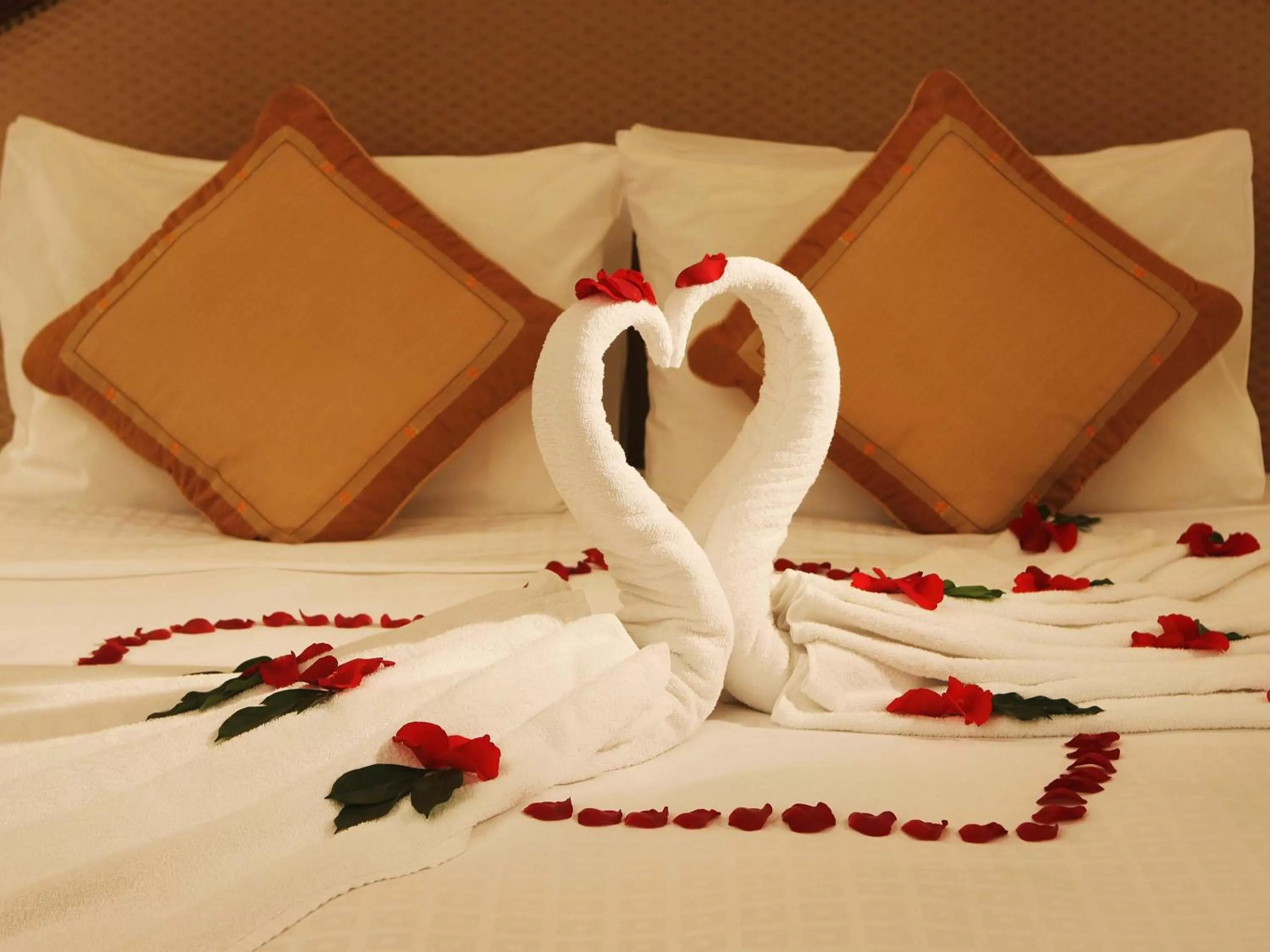 Bed in Hotel Continental Saigon