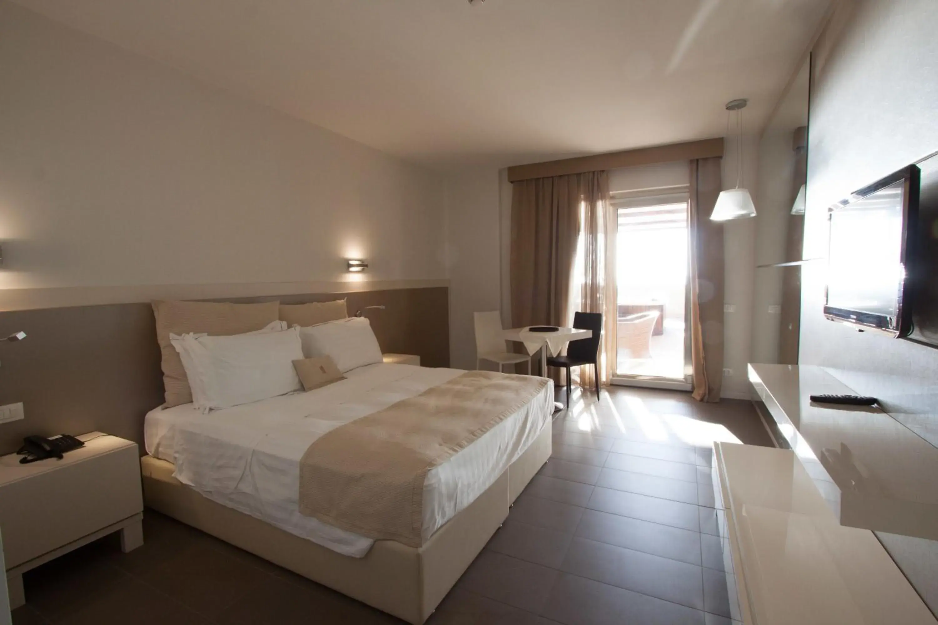 Double or Twin Room with Private Pool and Sea View in Main Palace Hotel Double or Twin Room with Private Pool and Sea View in Main Palace Hotel