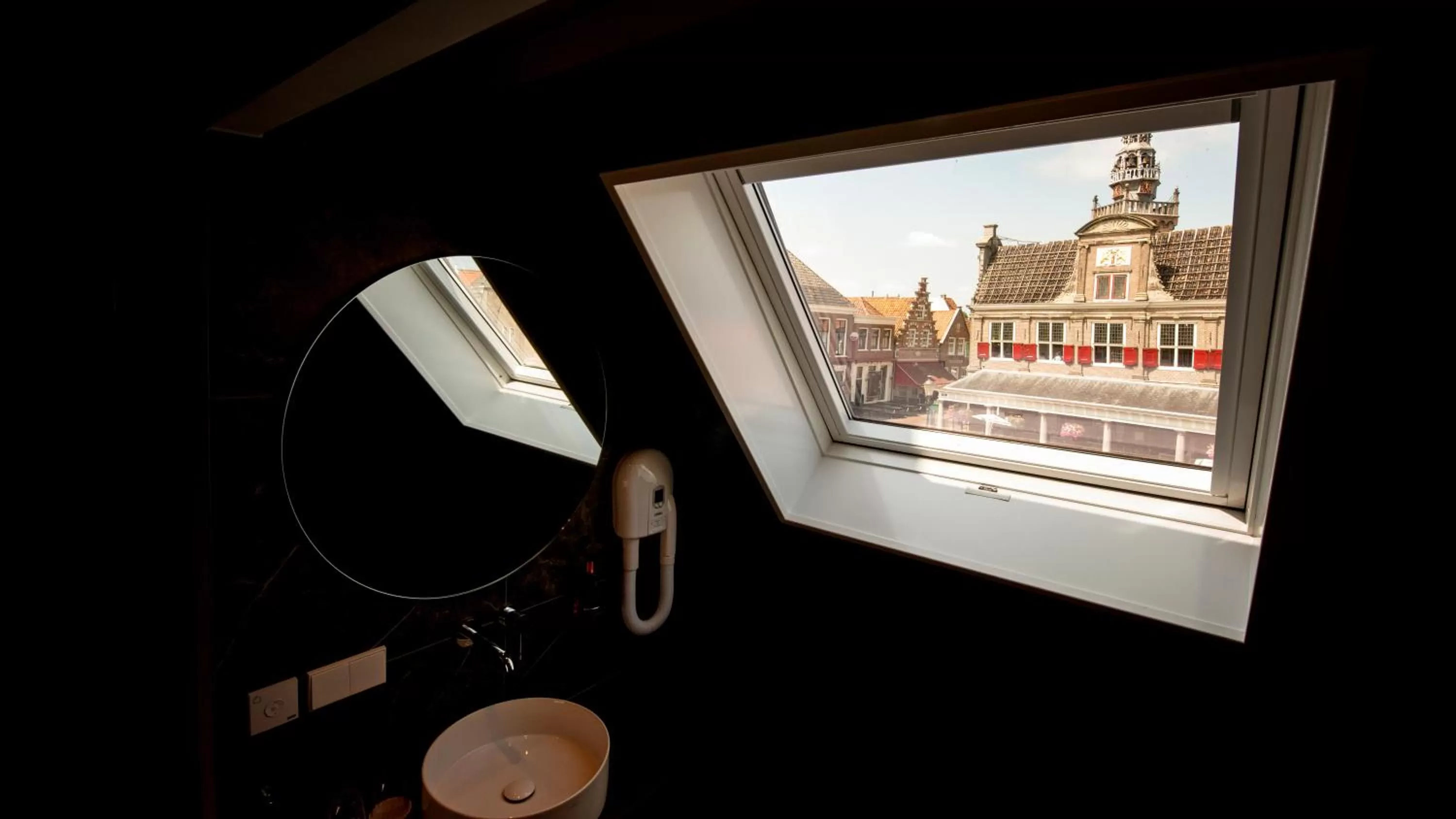 Harbour Suites Boutique Hotel