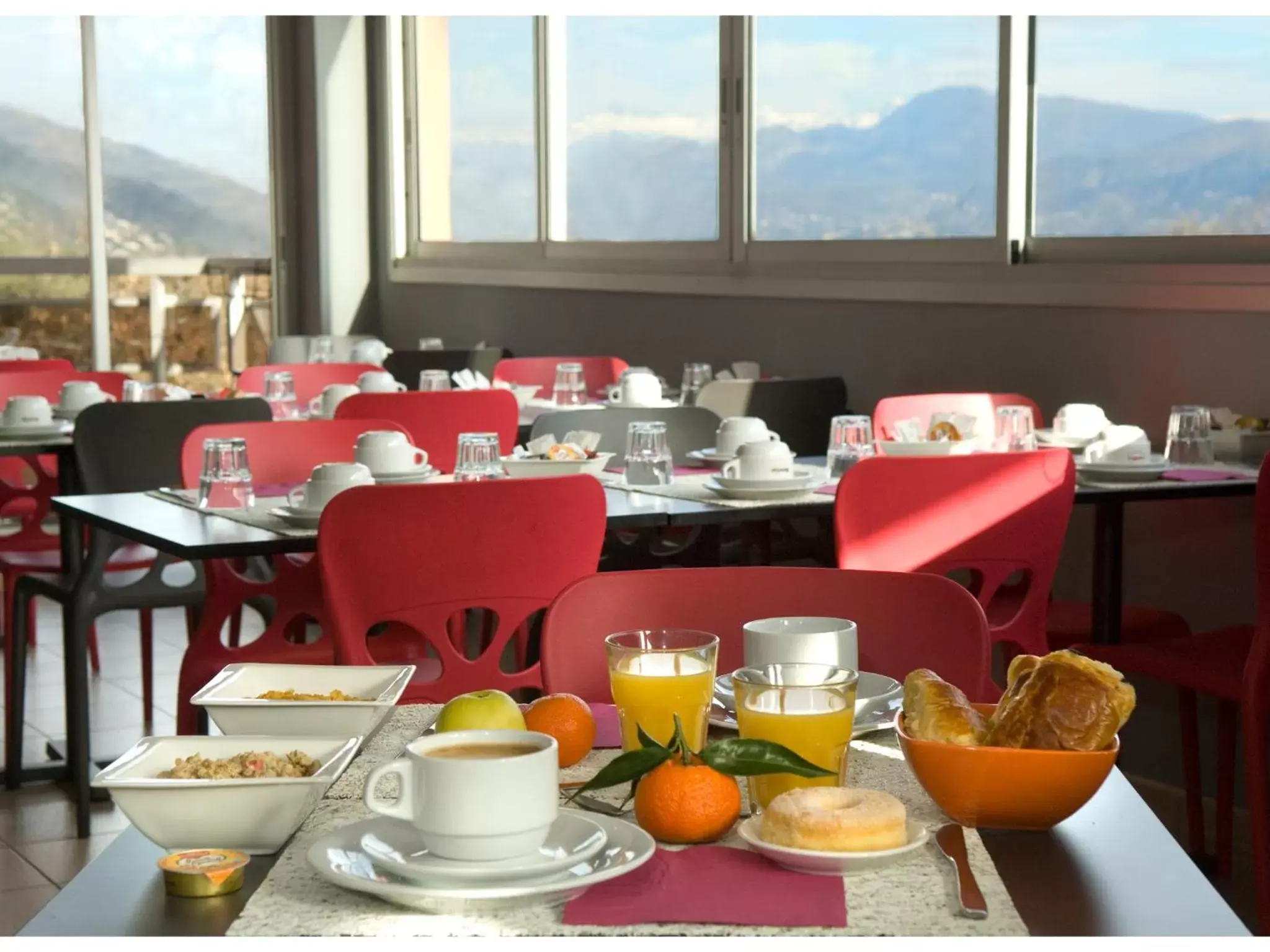 Continental breakfast, Restaurant/Places to Eat in Hôtel Du Baou