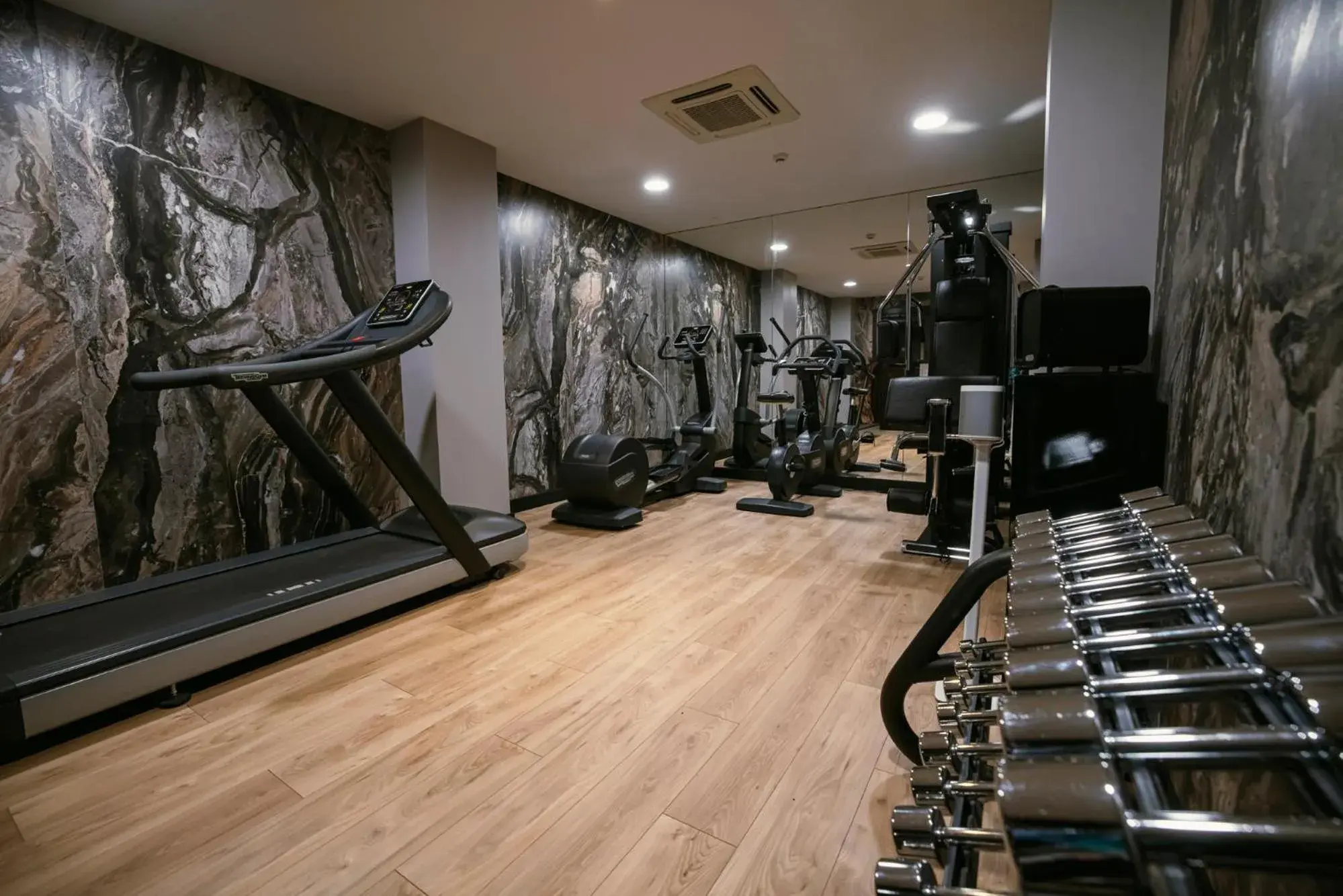 Fitness centre/facilities, Fitness Center/Facilities in Hôtel Juliana Paris