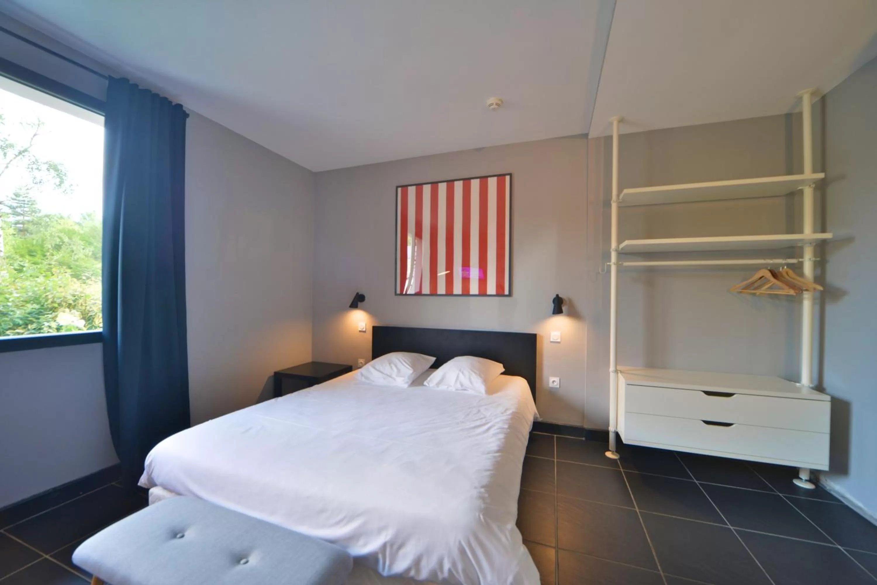 Bed in Logis - Hotel Restaurant La Mire