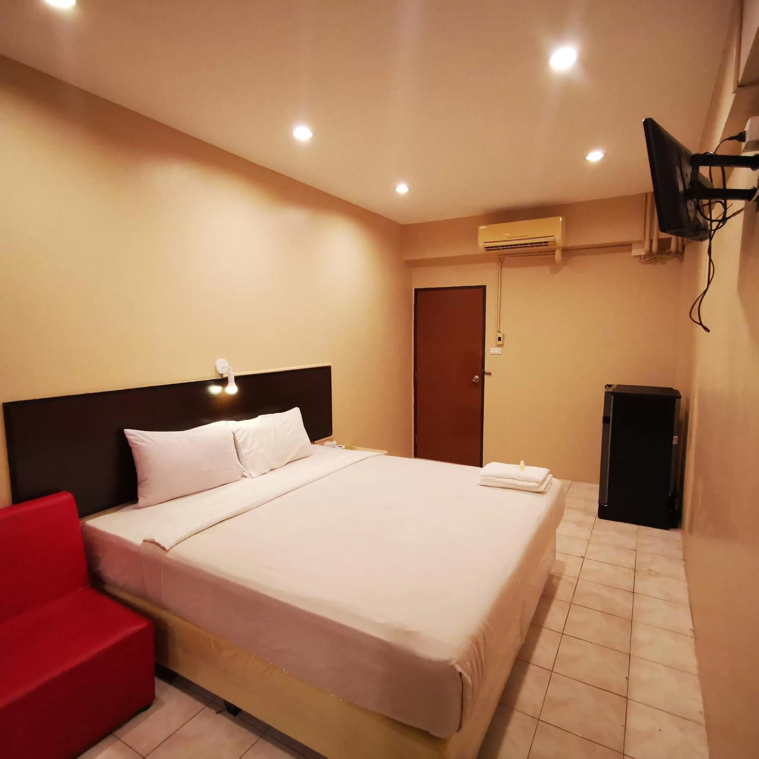Bed in KKinn South Pattaya