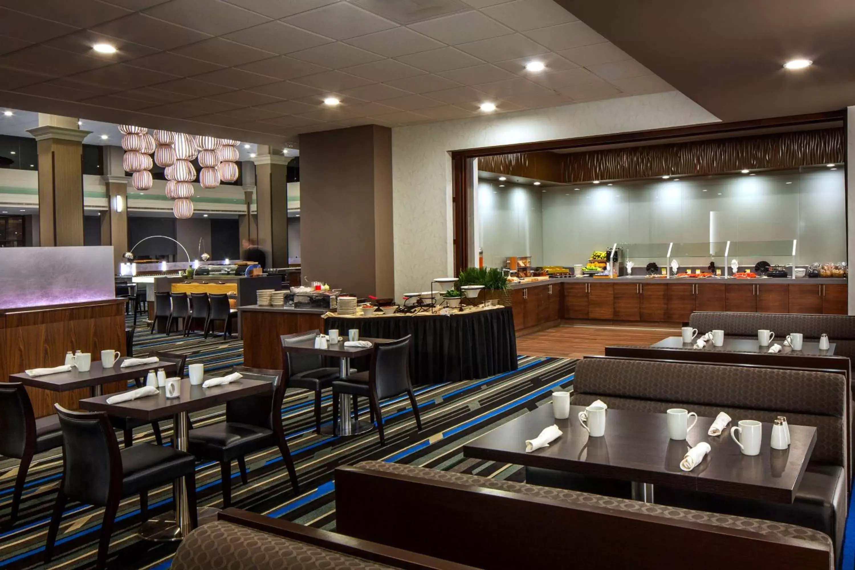 Breakfast, Restaurant/Places to Eat in DoubleTree by Hilton Newark-Fremont