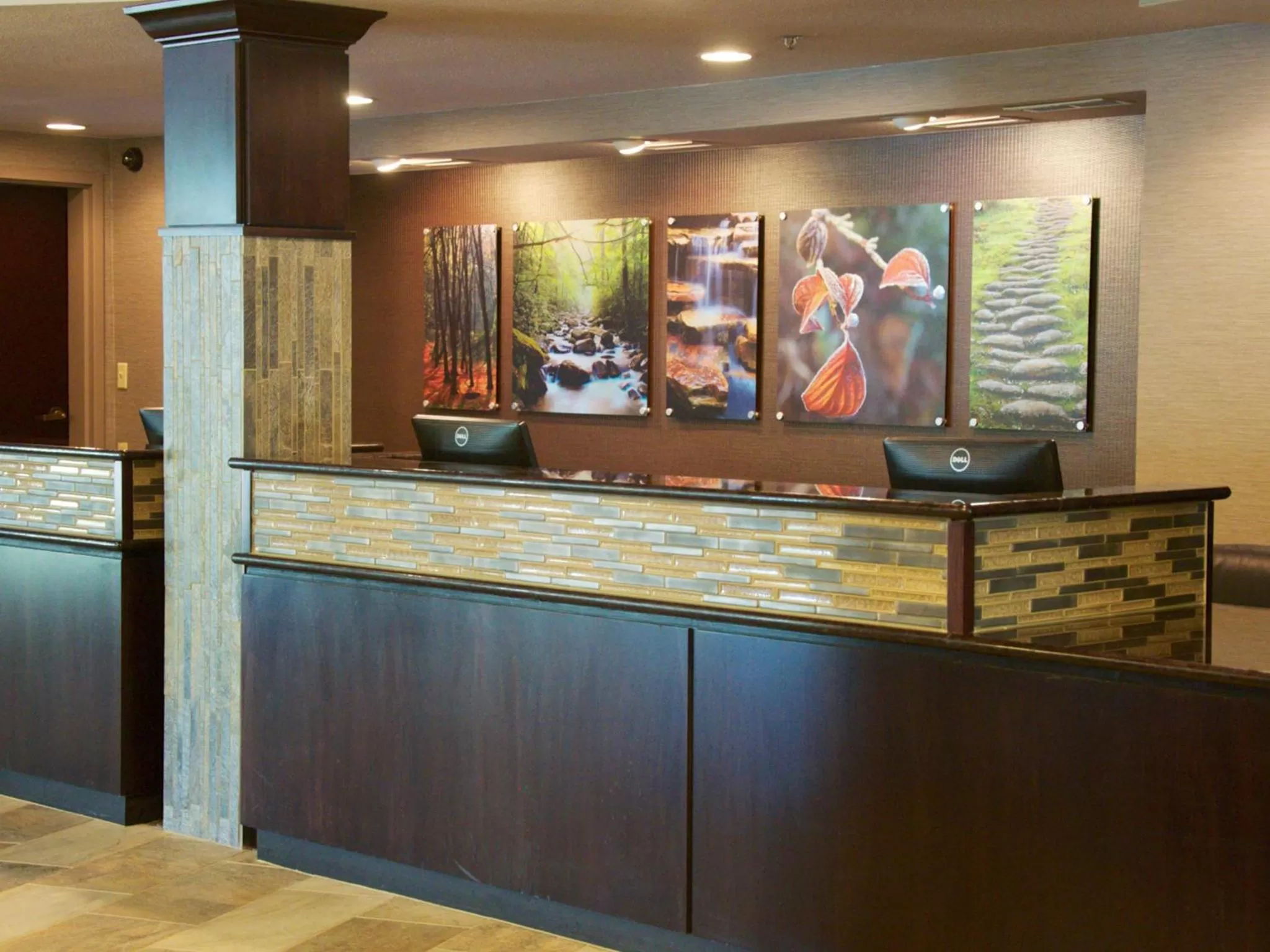 Lobby or reception in Branson Hillside Hotel