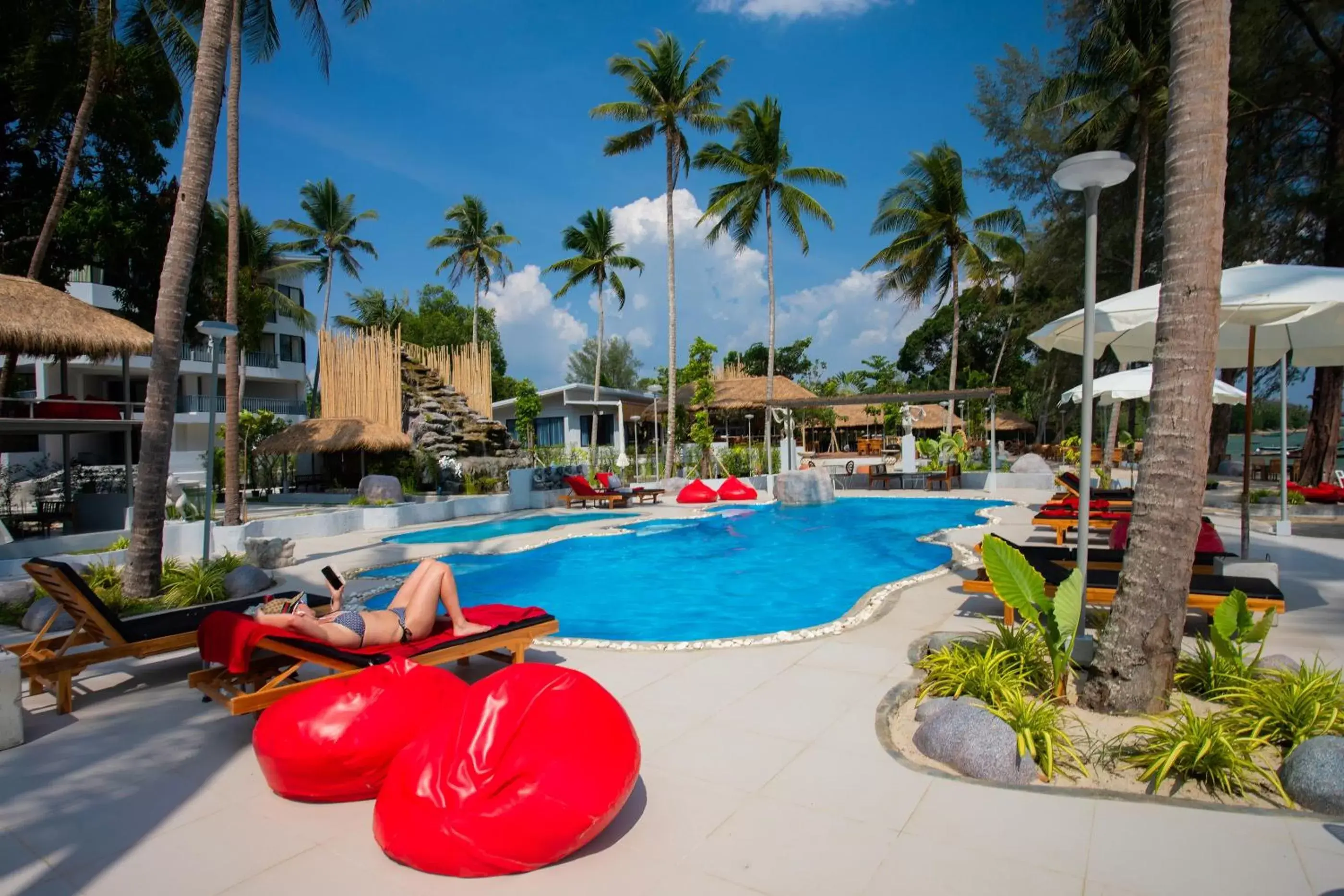 Swimming Pool in Villa Cha-Cha Krabi Beachfront Resort