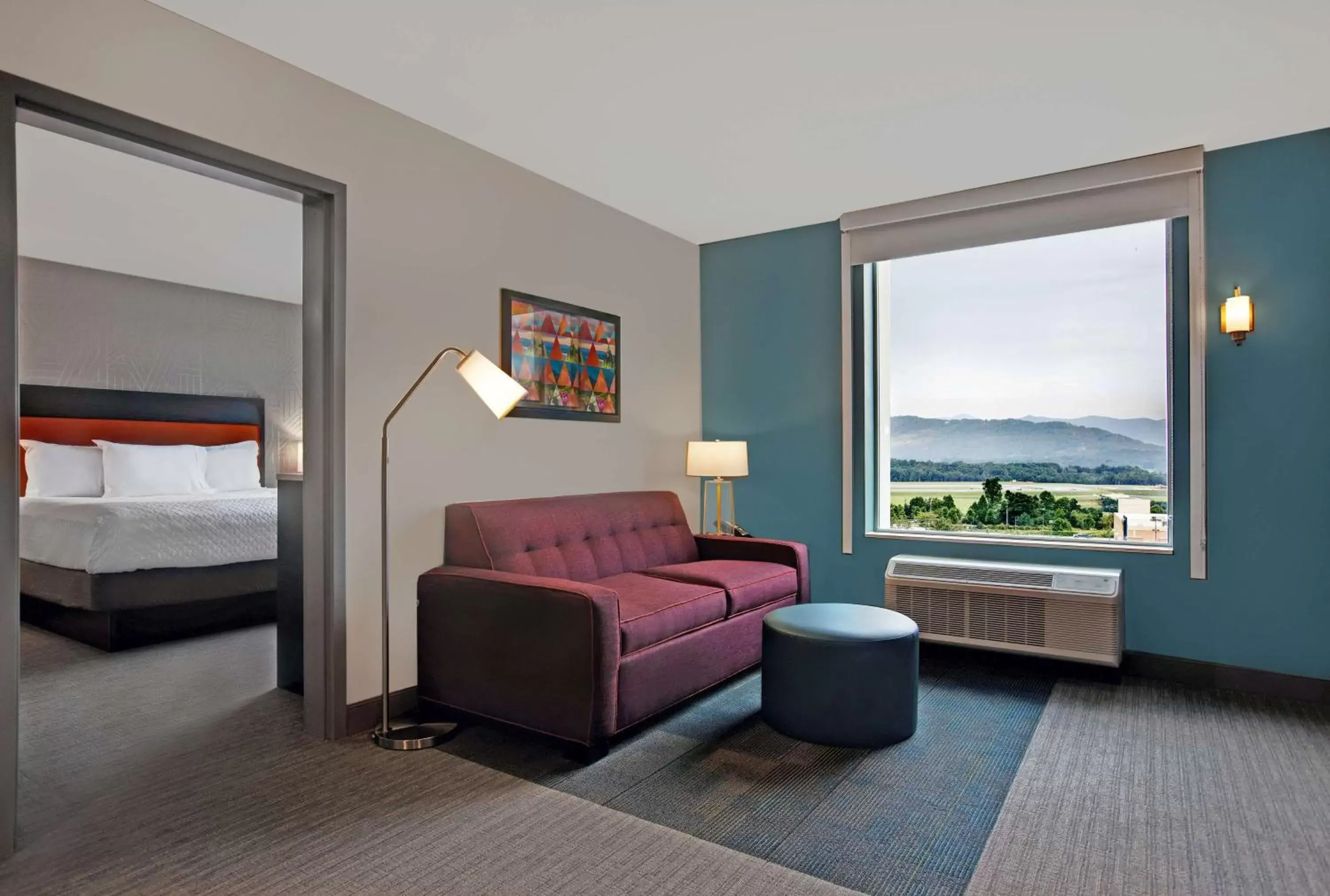 Living room, Seating Area in Home2 Suites By Hilton Asheville Airport