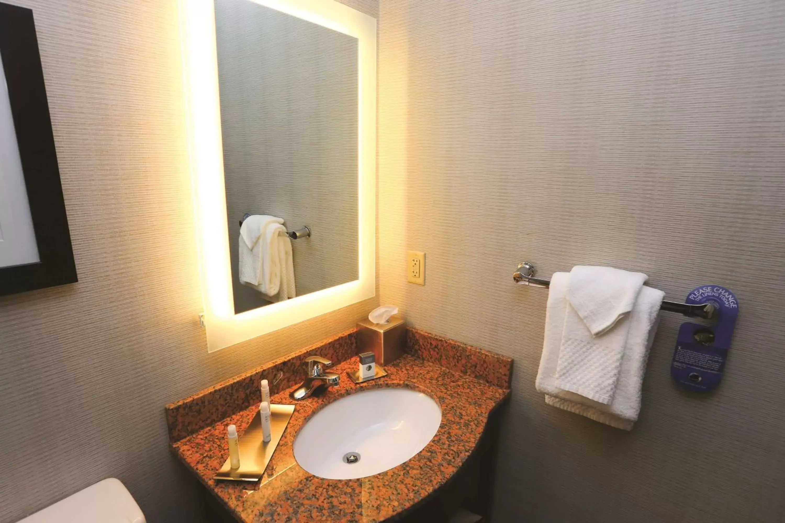 Bathroom in DoubleTree by Hilton Cleveland – Westlake