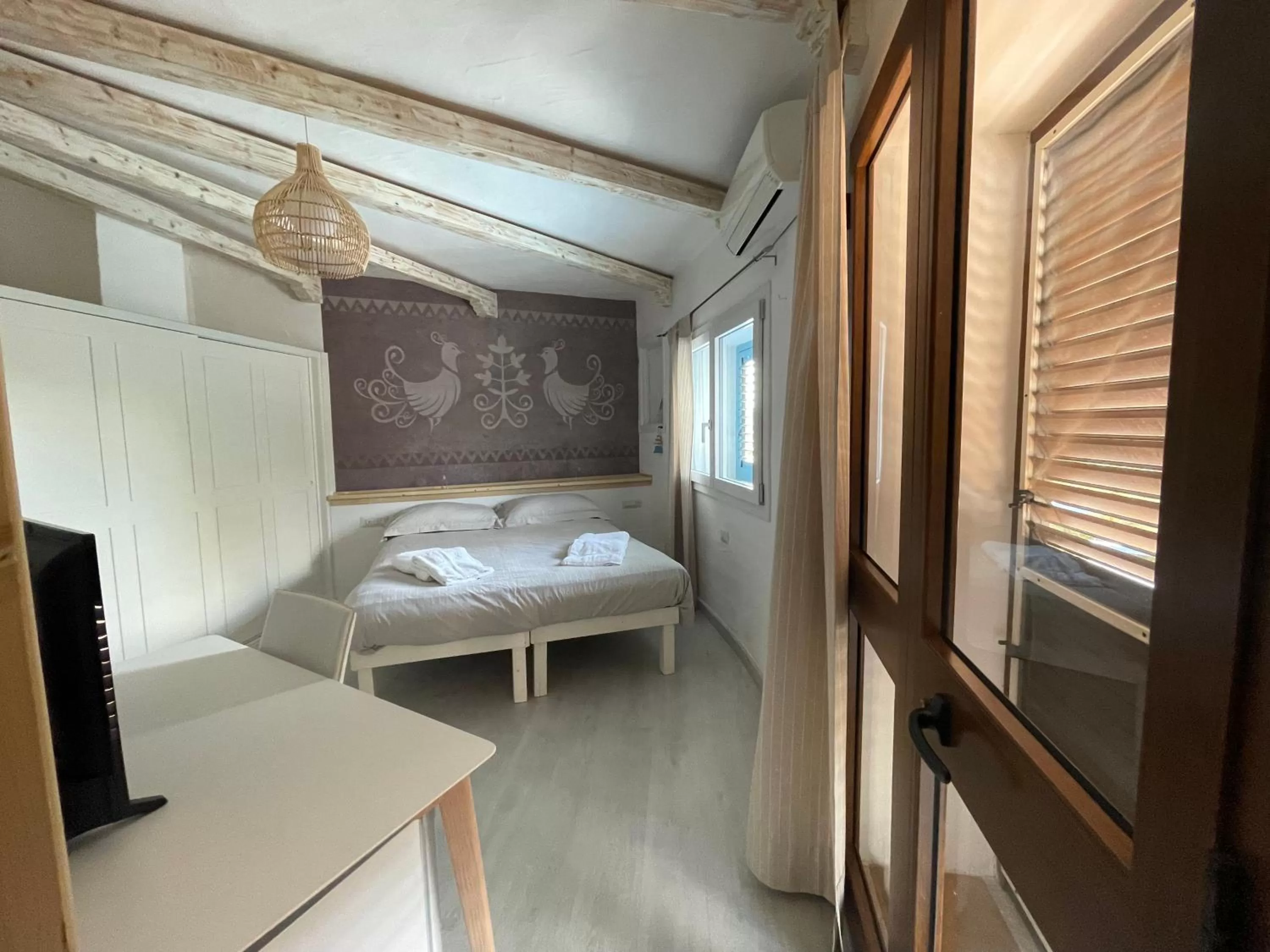 Bedroom, Bed in Domus de Diana