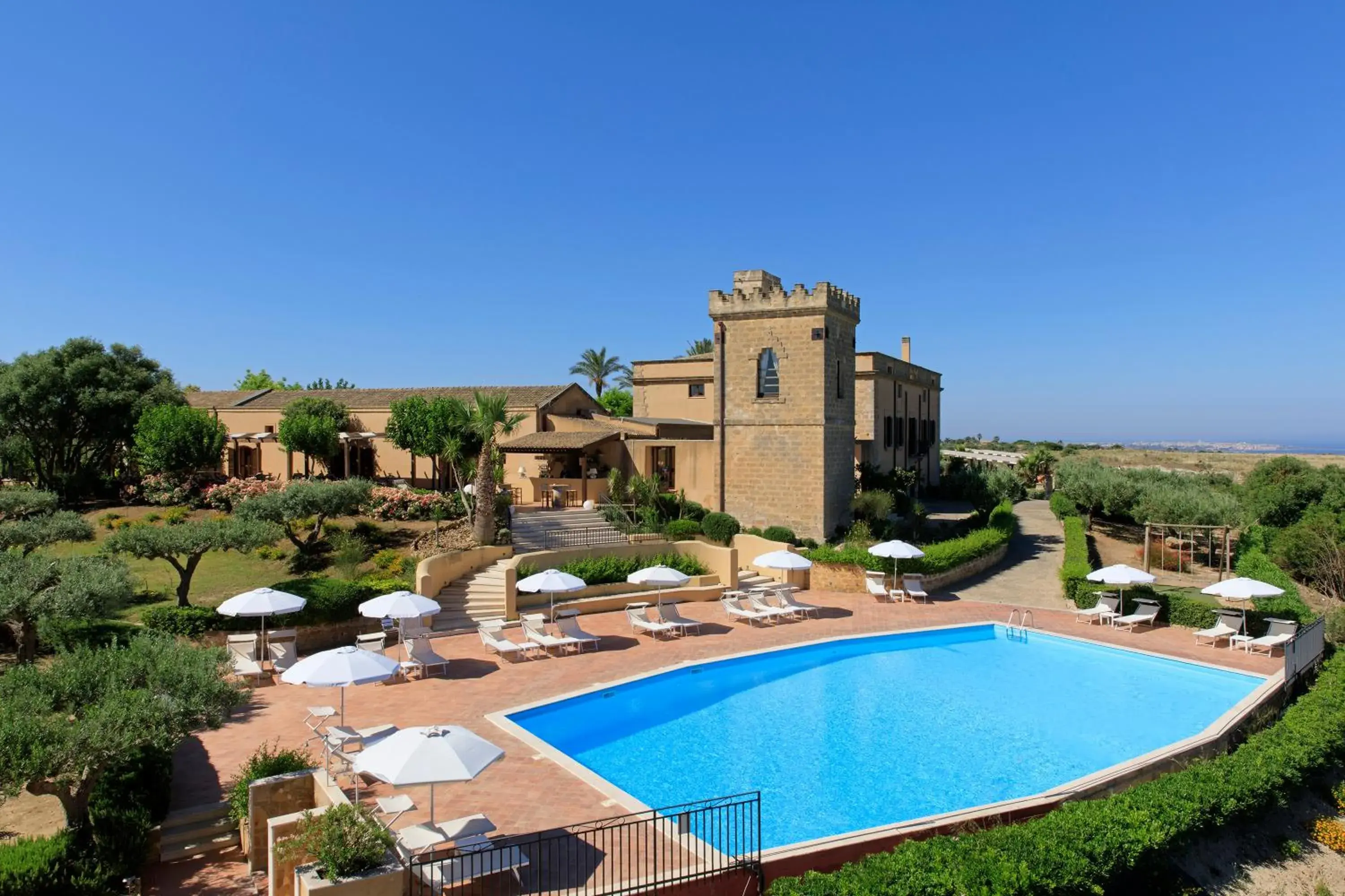 Property building, Pool View in Hotel Baglio Oneto dei Principi di San Lorenzo - Luxury Wine Resort