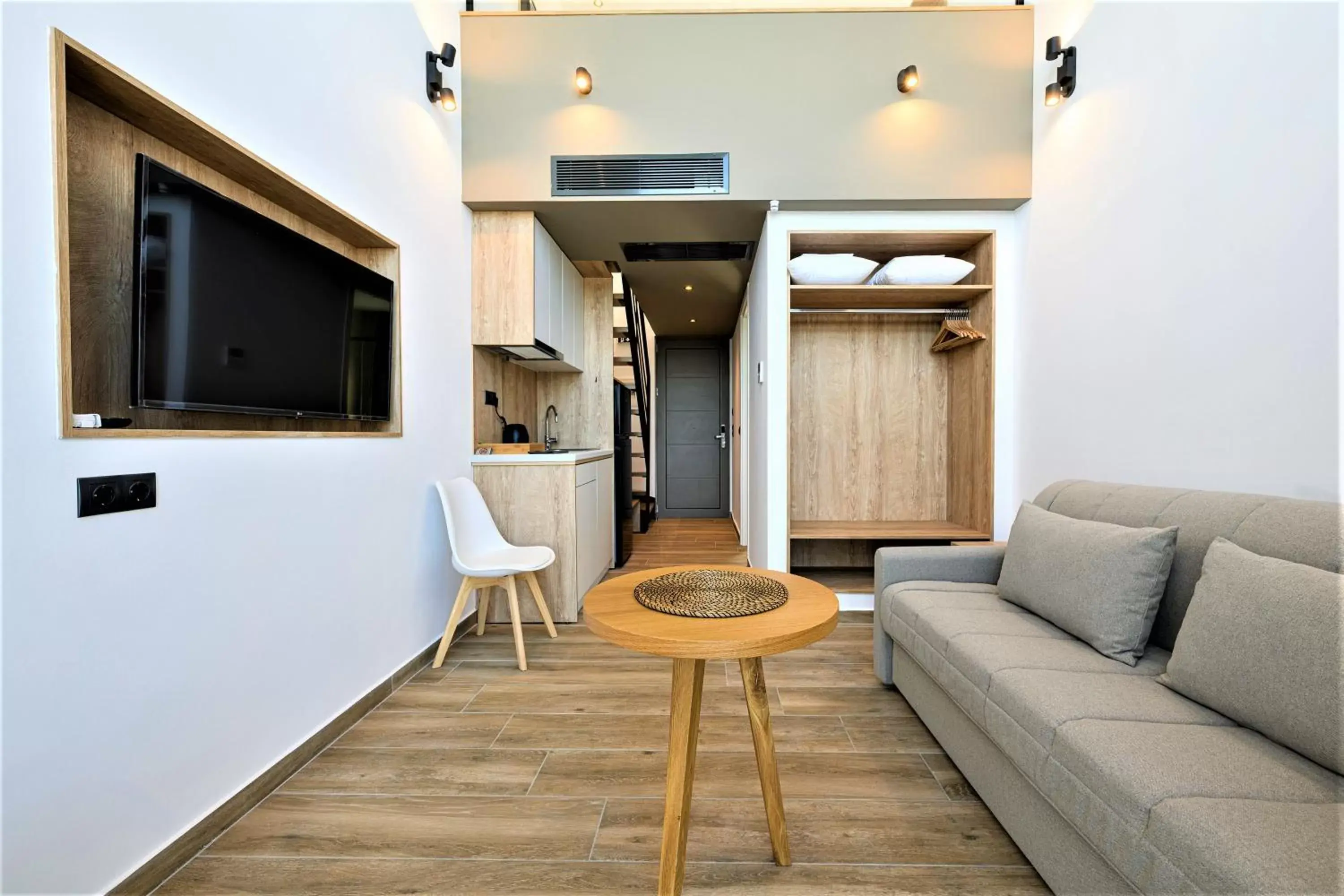 Kitchen or kitchenette, Seating Area in CUBES ON THE BEACH Athens Airport