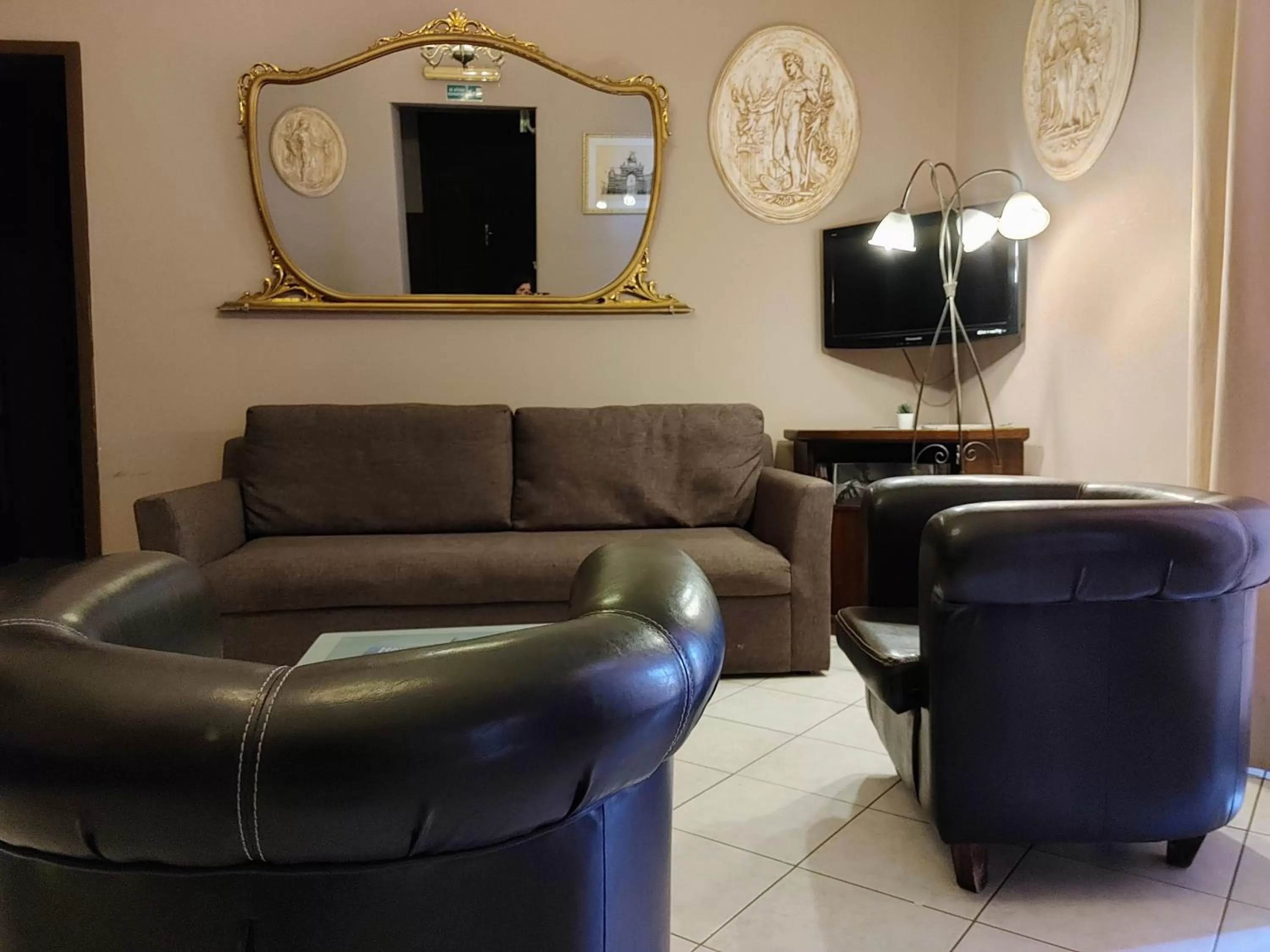 TV and multimedia in Hotel Biscari