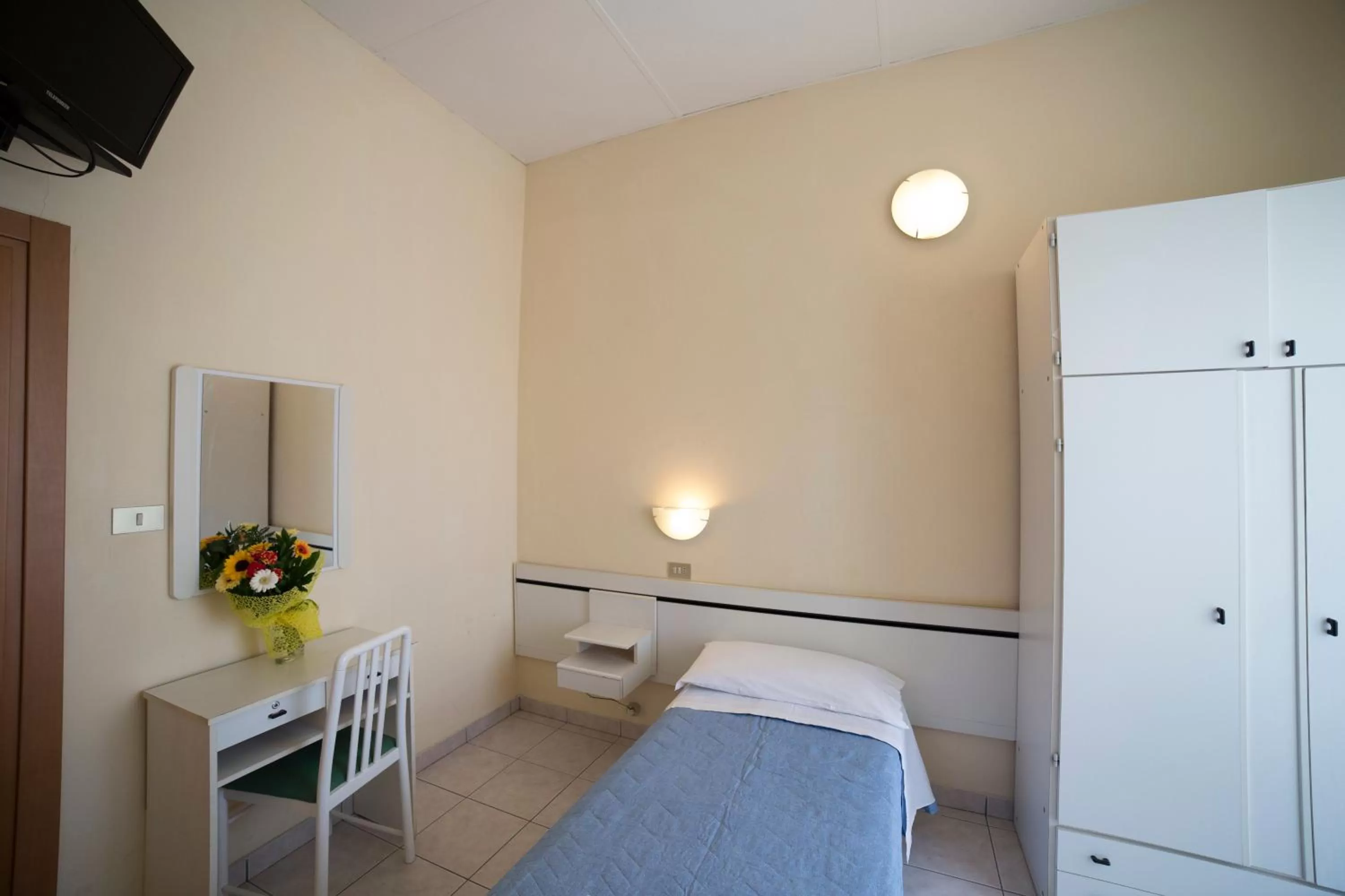 Photo of the whole room, Bed in Hotel Europa