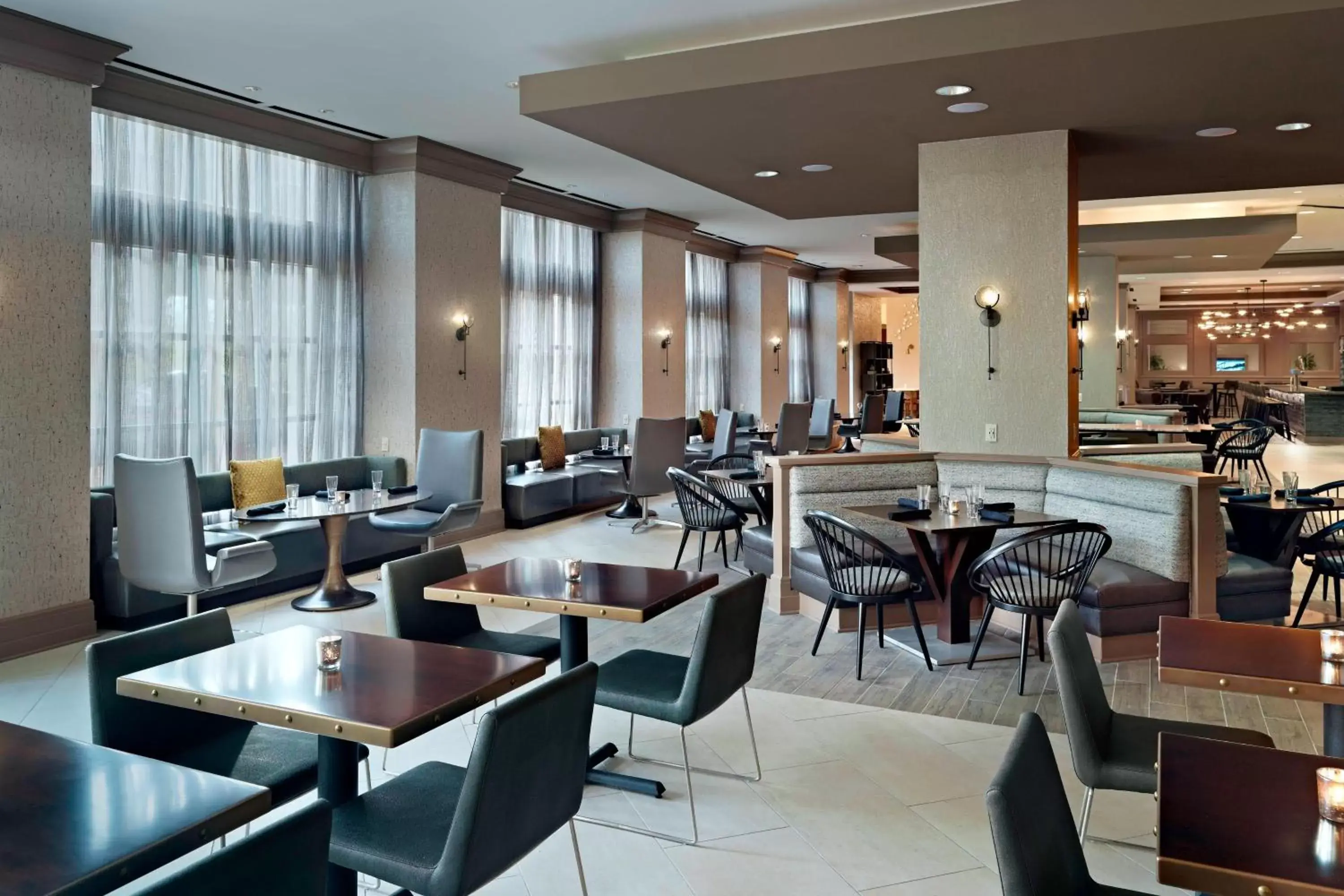 Restaurant/Places to Eat in Atlanta Marriott Alpharetta