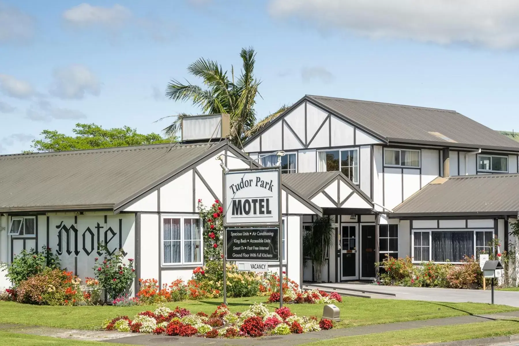 Property Building in Tudor Park Motel