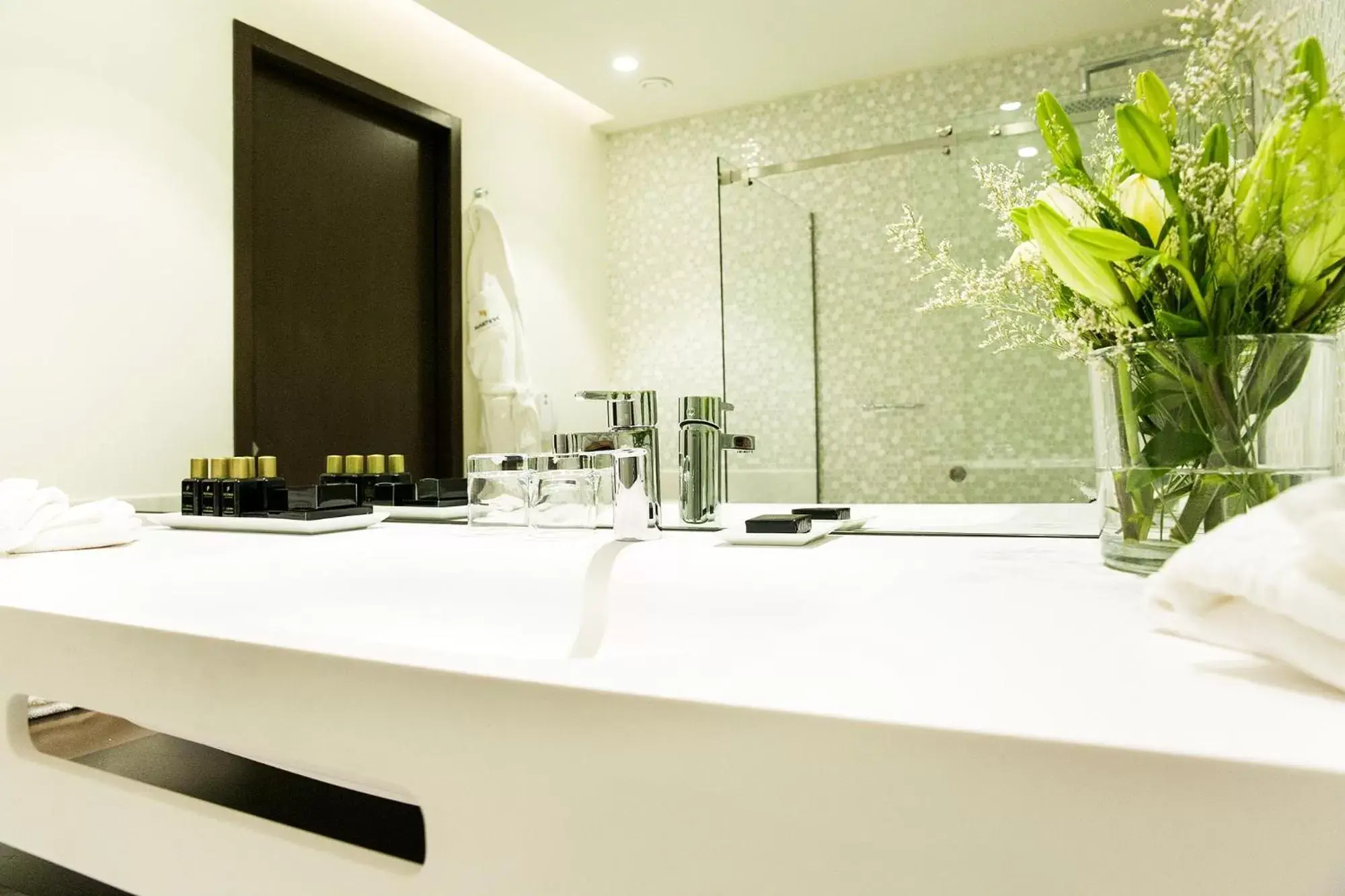 Bathroom in Pestana Porto - A Brasileira, City Center & Heritage Building