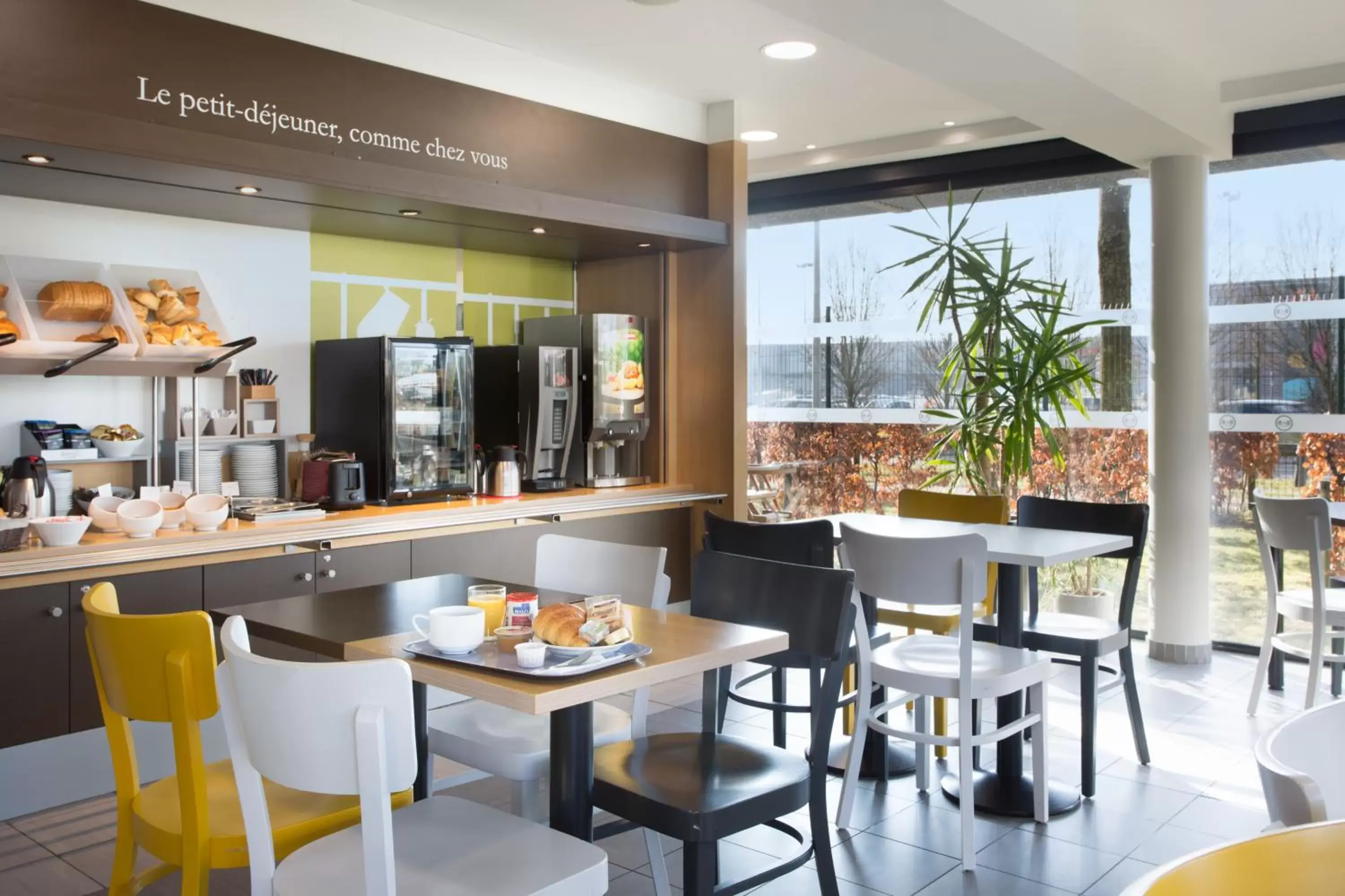 Buffet breakfast, Restaurant/Places to Eat in B&B HOTEL Arras