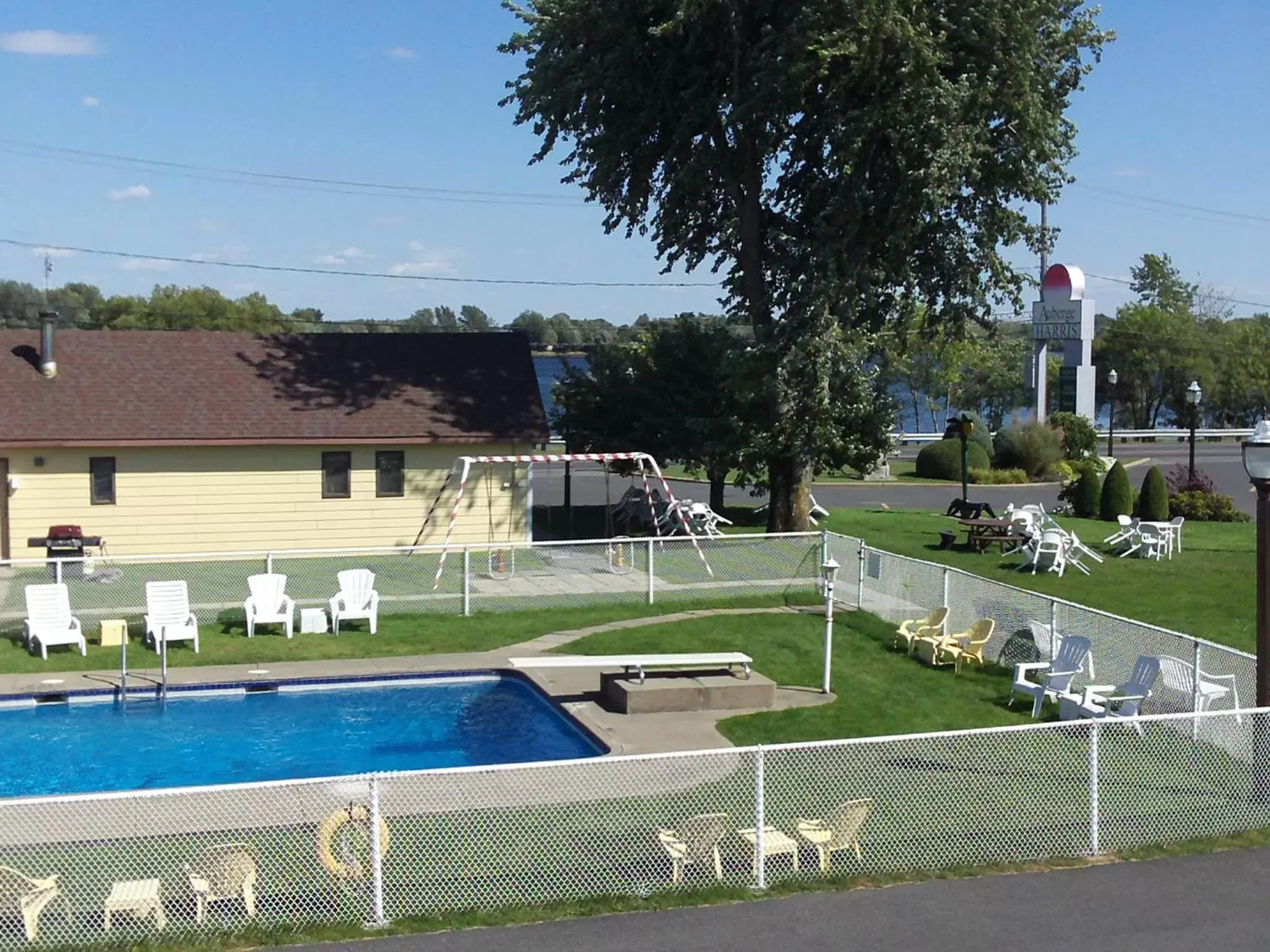 Swimming Pool in Auberge Harris