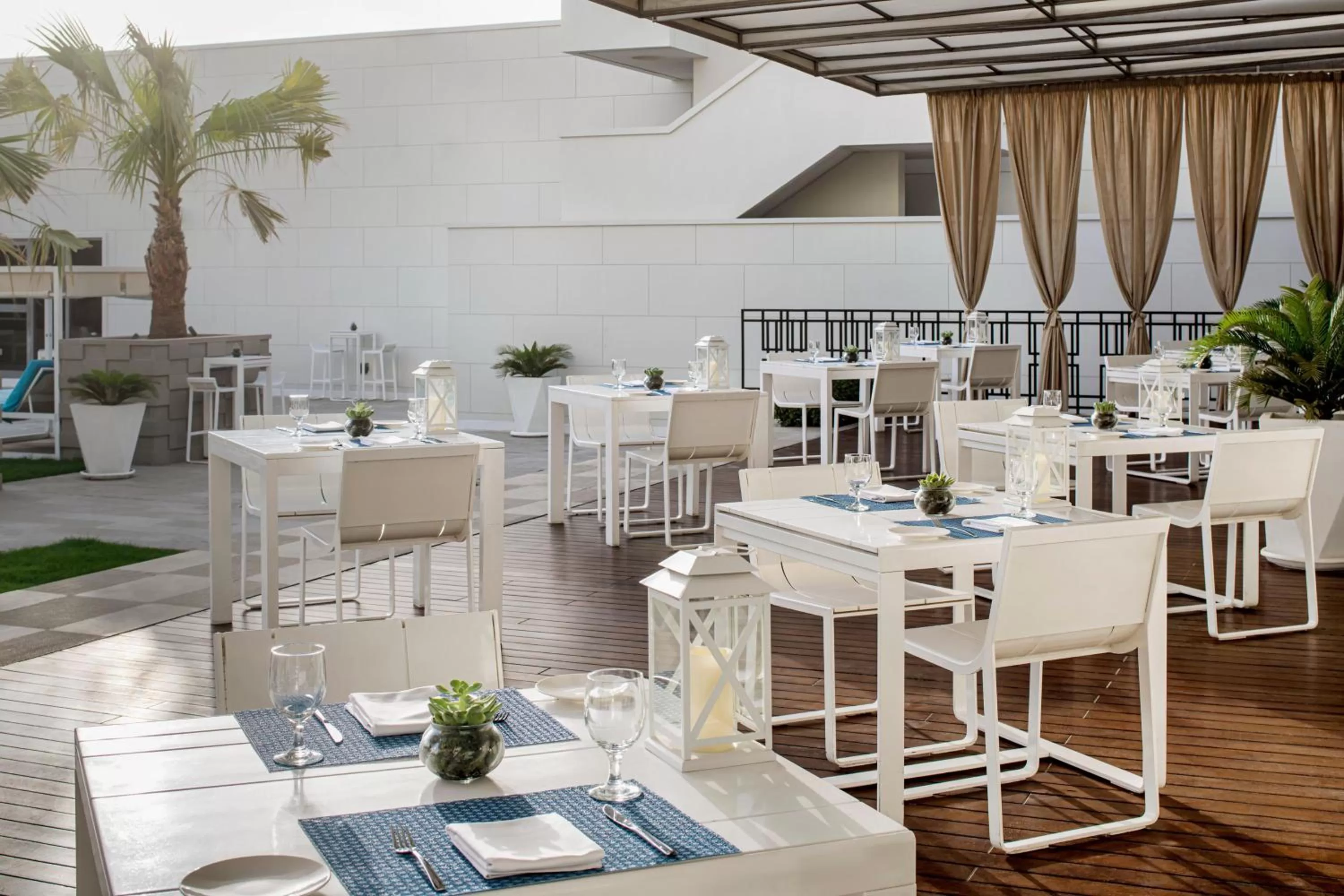 Restaurant/places to eat in InterContinental Bahrain by IHG