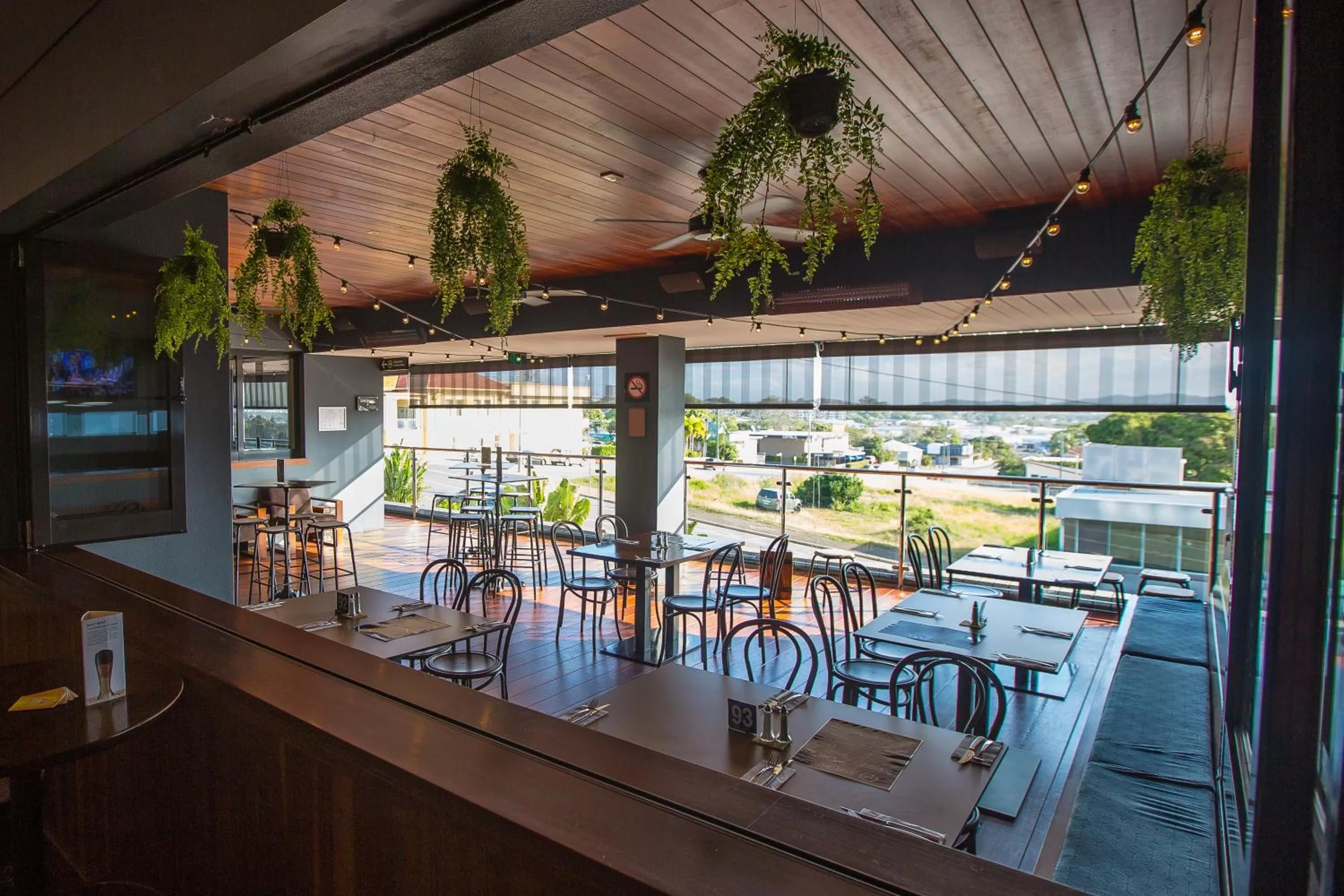 Restaurant/places to eat in Gladstone Reef Hotel Motel