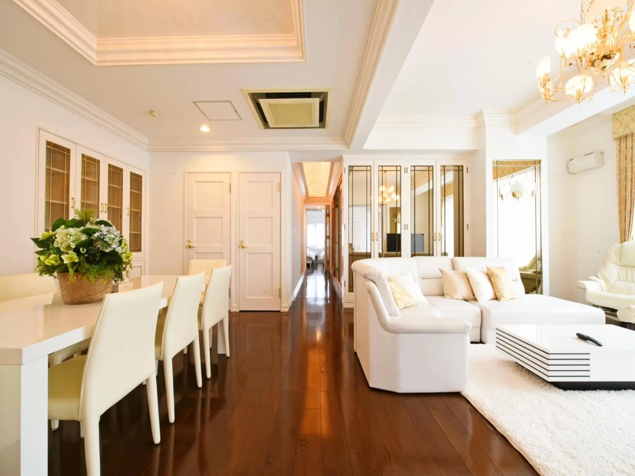 Living room in Hostel PLEASURE MARUYAMA