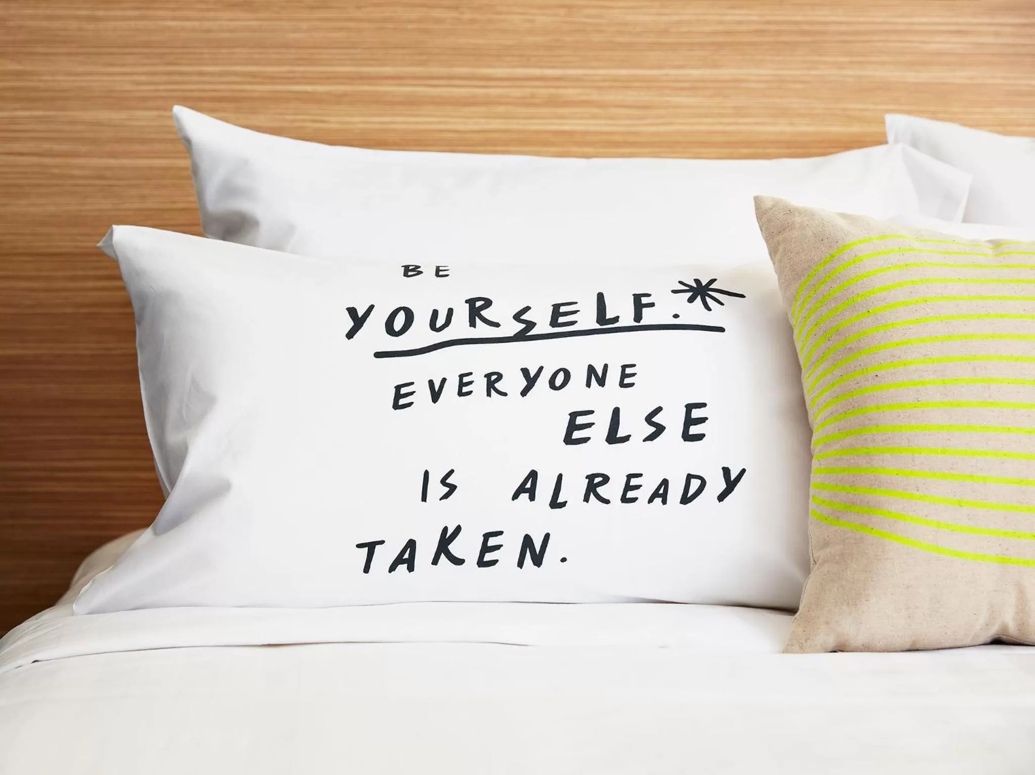 Bed in Mercure Bendigo Schaller