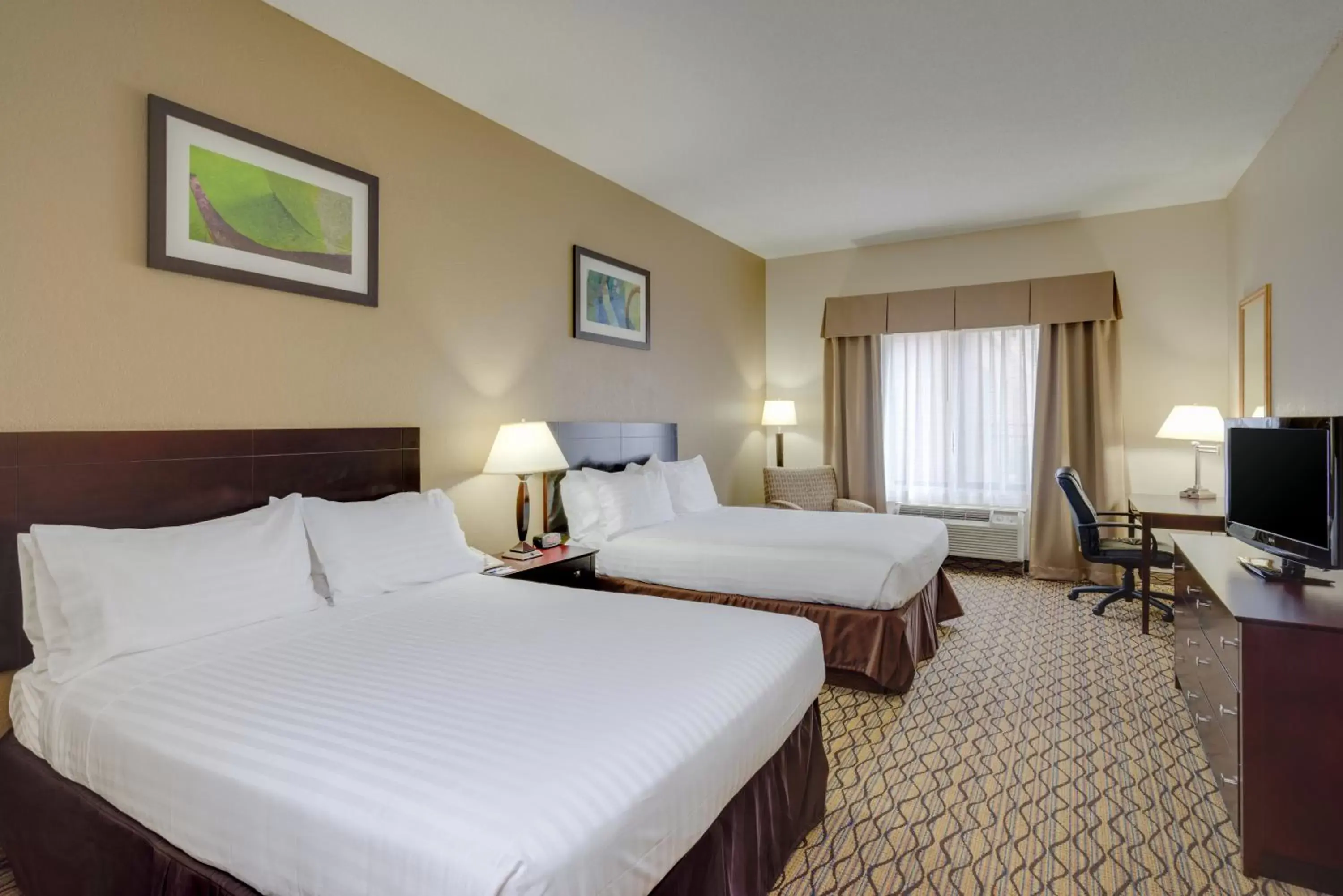 Photo of the whole room, Bed in Holiday Inn Express Charles Town, an IHG Hotel