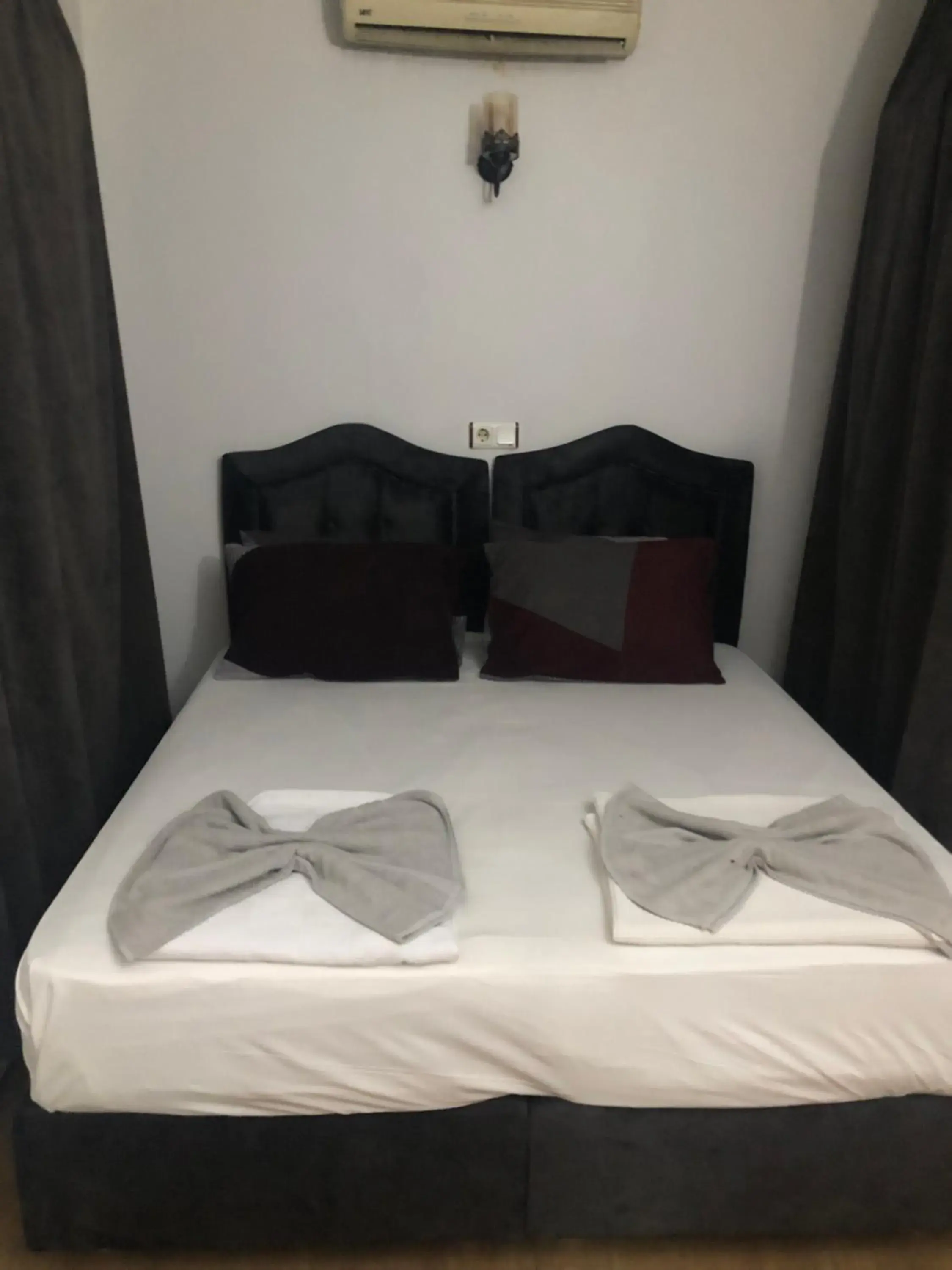 Bed in Reydel Hotel