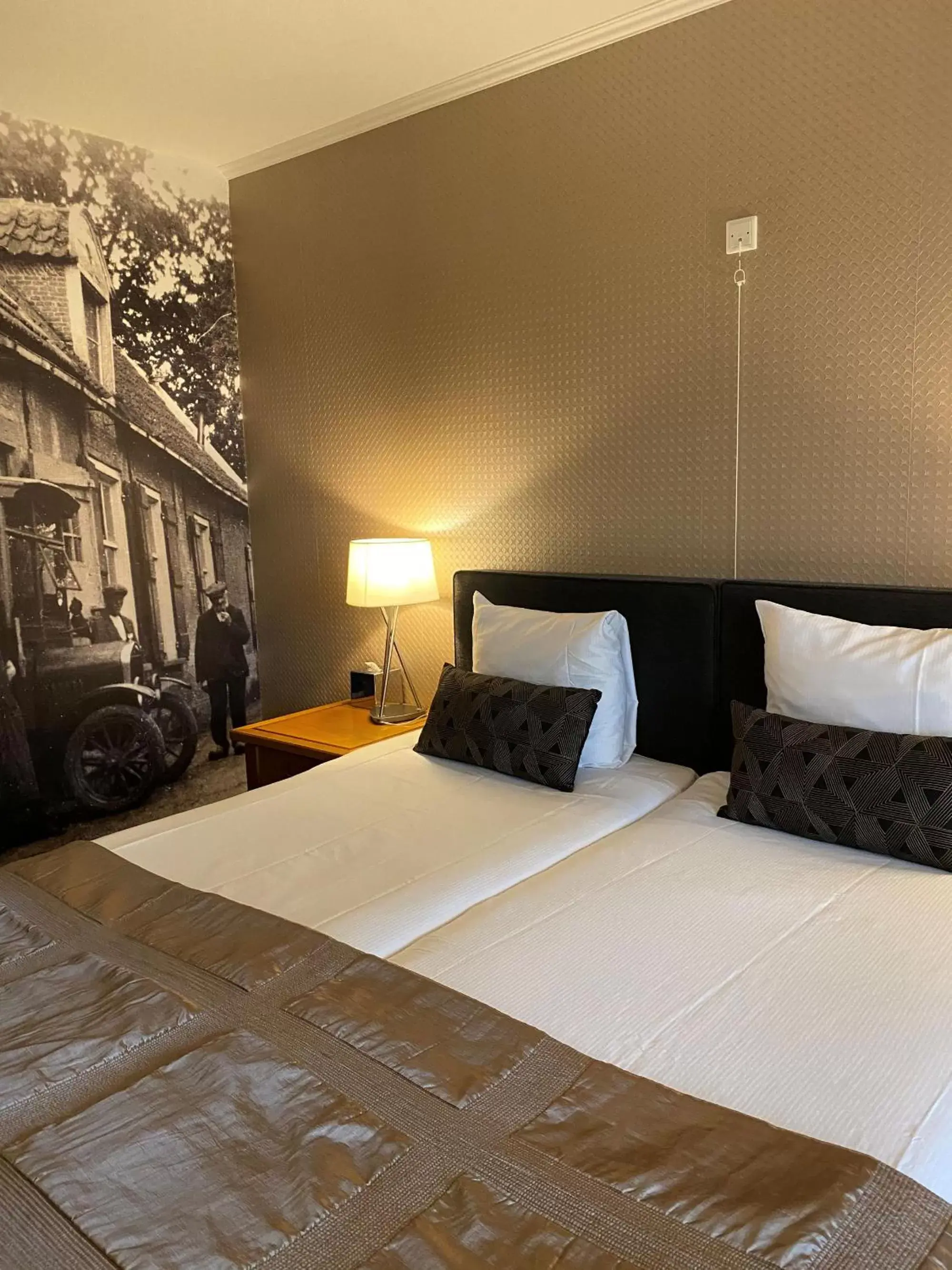 Bedroom, Bed in Hotel Restaurant Hof van 's Gravenmoer