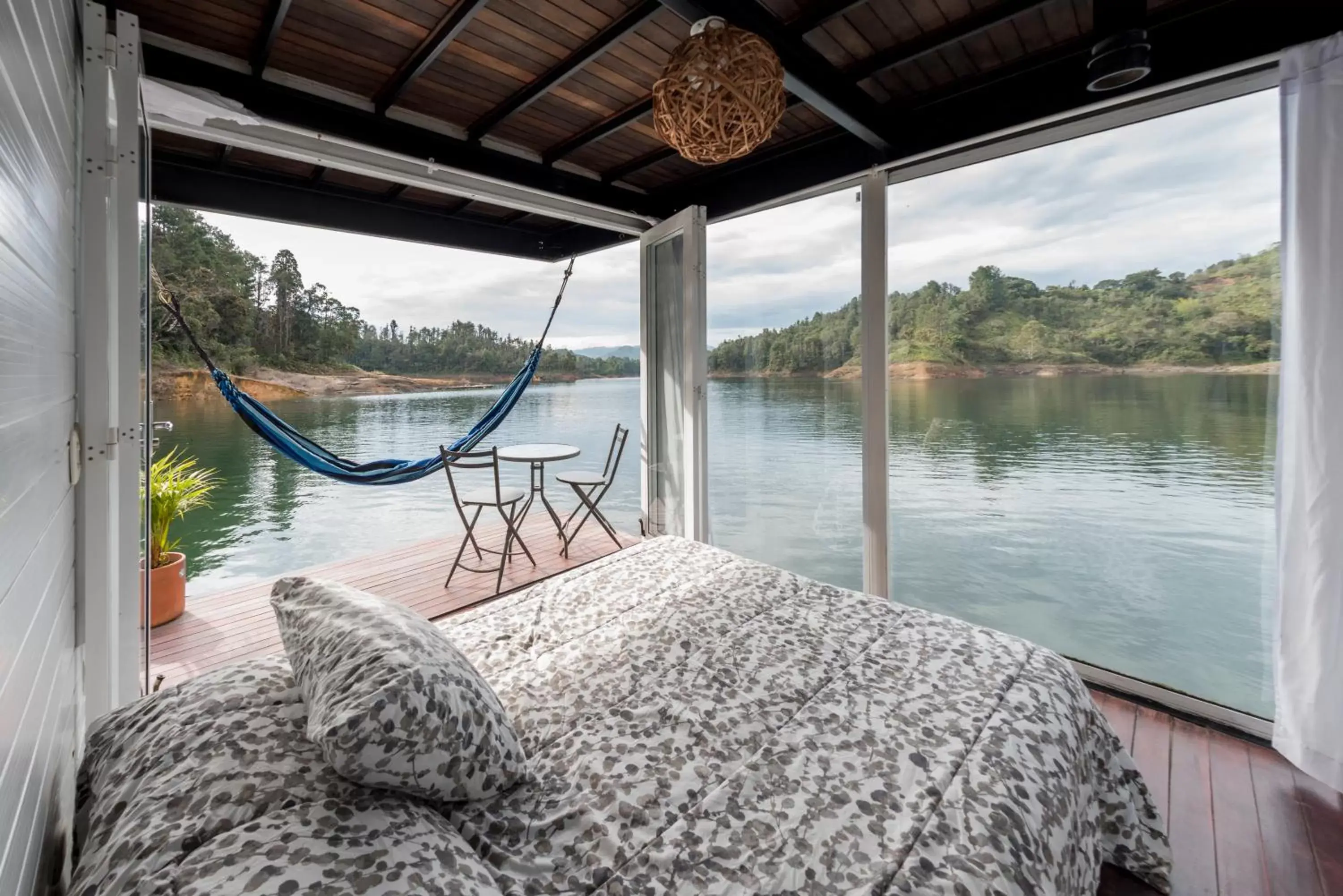 Property building, Bed in Pietrasanta hotel campestre frente a la represa del Peñol y Guatape Property building, Bed in Pietrasanta hotel campestre frente a la represa del Peñol y Guatape