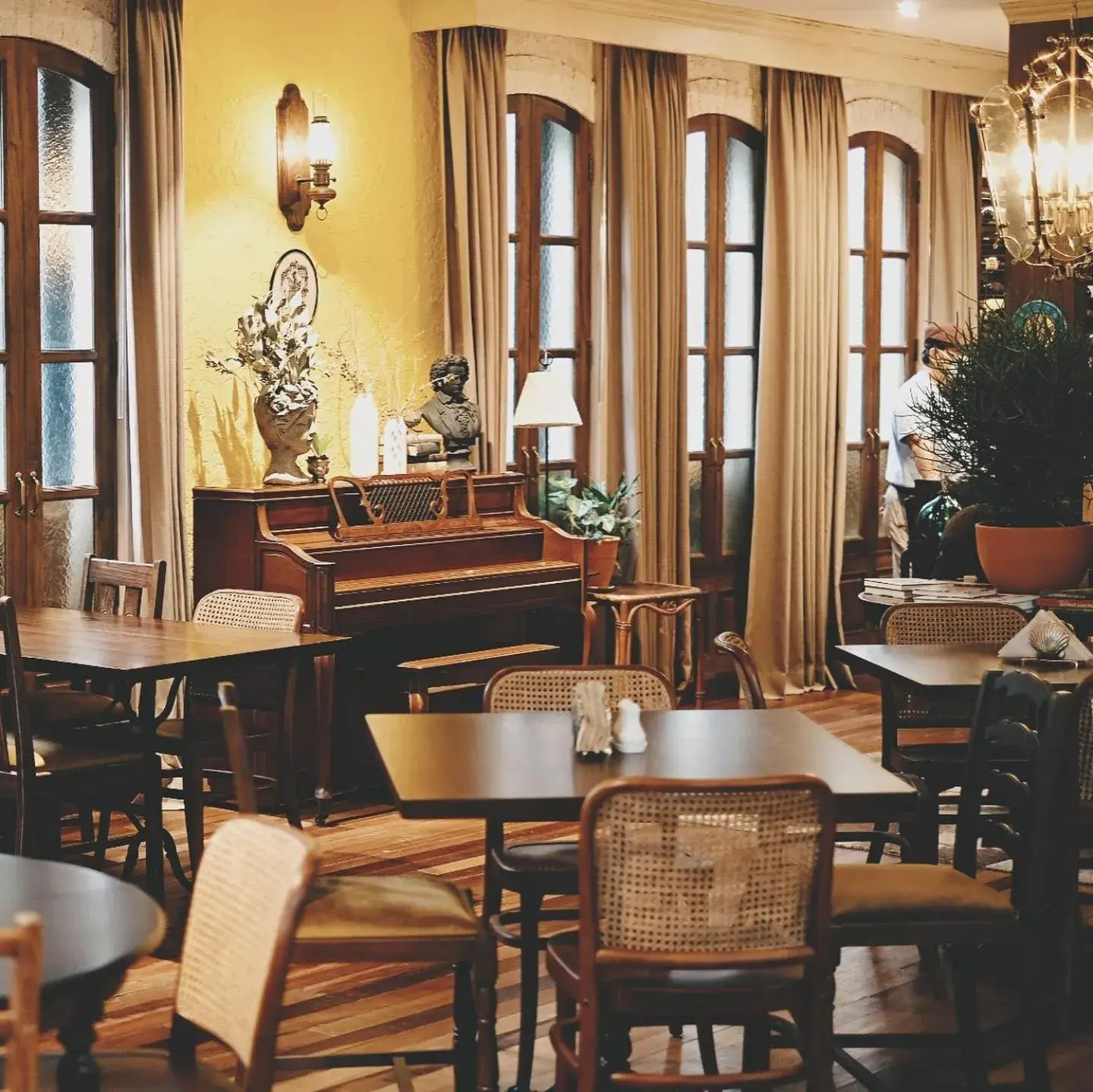 Restaurant/places to eat in Abloom Exclusive Serviced Apartments Restaurant/places to eat in Abloom Exclusive Serviced Apartments