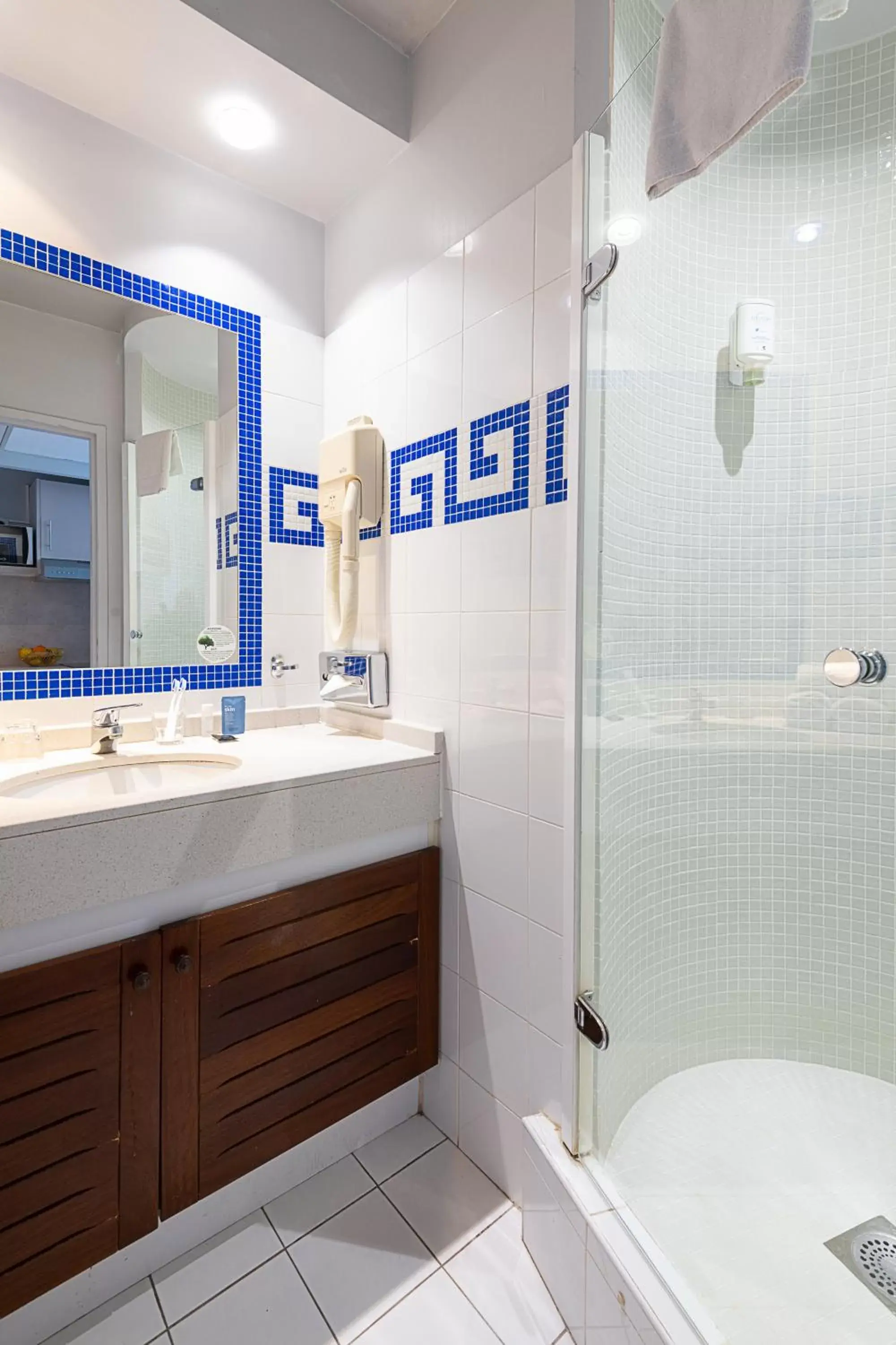 Shower, Bathroom in Zenitude Hôtel-Résidences Le Cannet