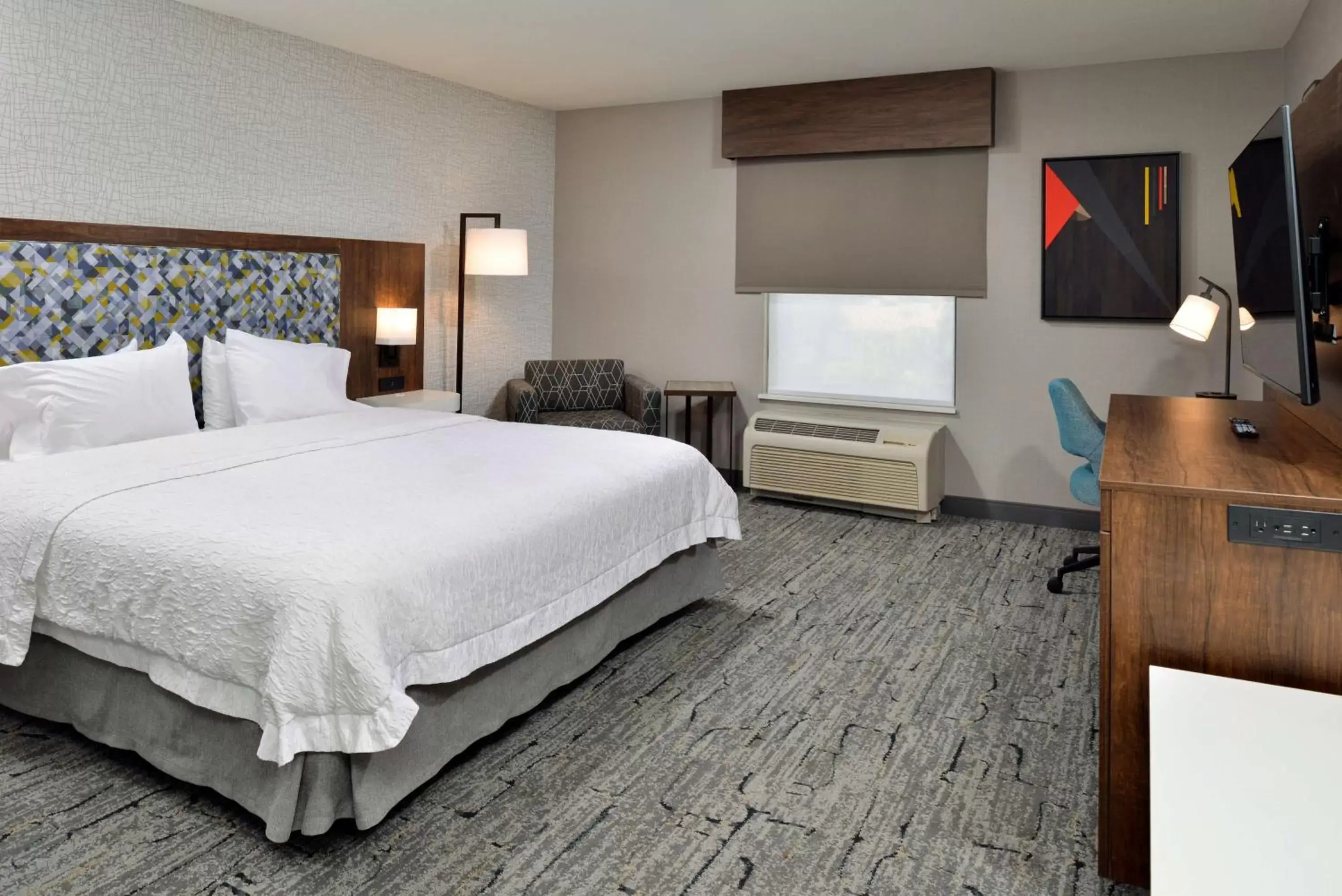 Bedroom, Bed in Hampton Inn & Suites Las Vegas Airport