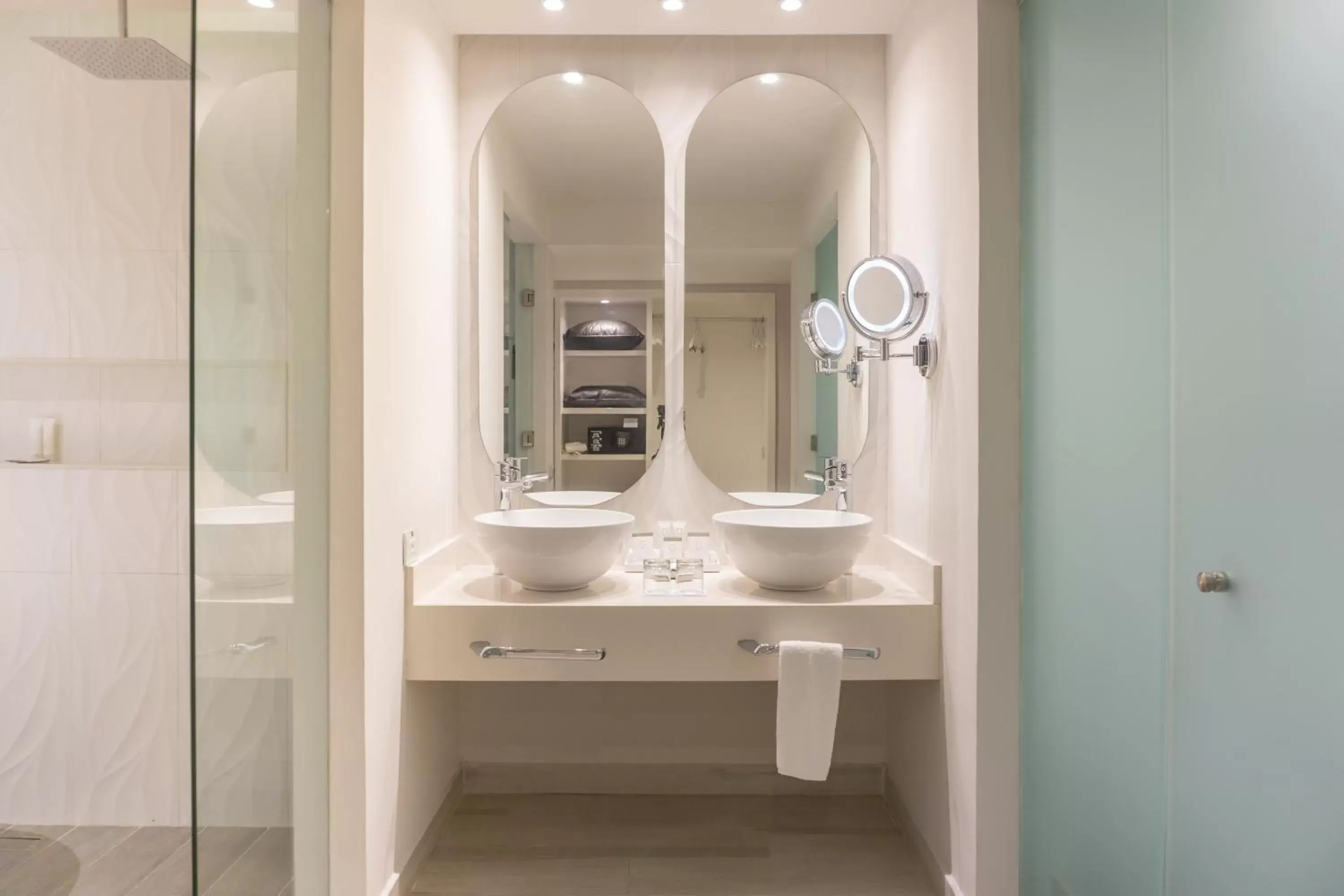 Bathroom in Catalonia Playa Maroma - All Inclusive Bathroom in Catalonia Playa Maroma - All Inclusive