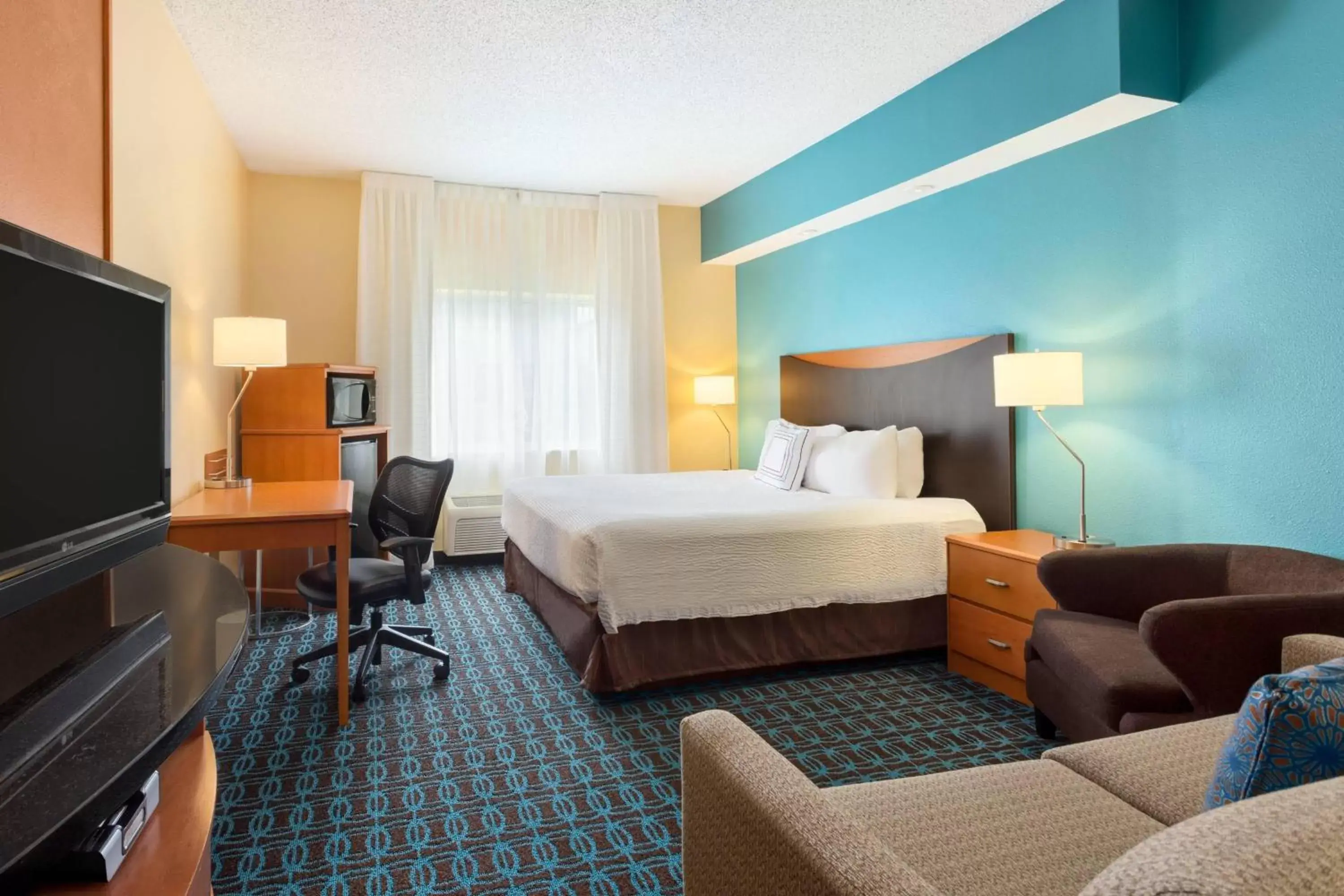 Photo of the whole room in Fairfield Inn & Suites by Marriott Norman