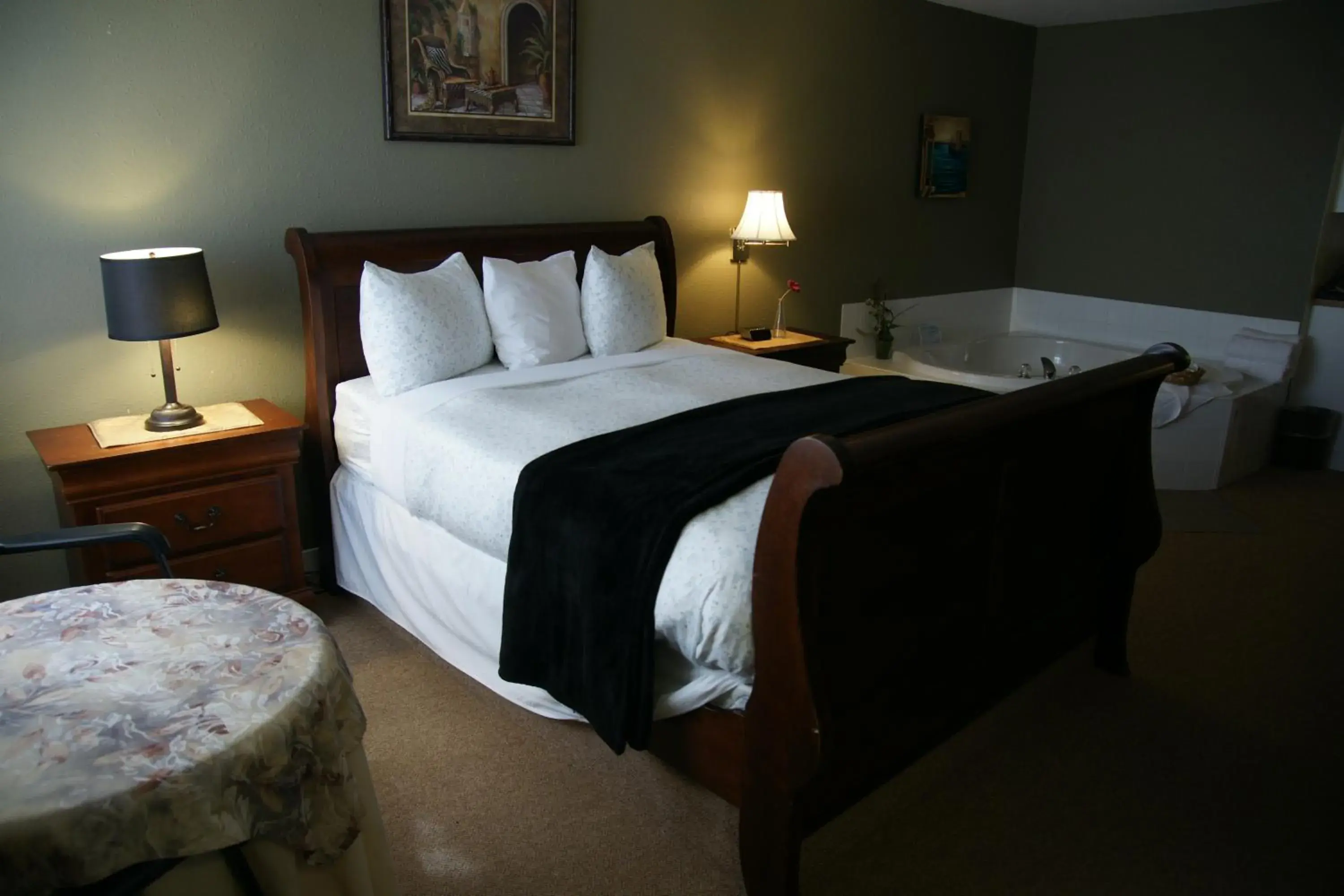 Photo of the whole room, Room Photo in R&R Inn & Suites